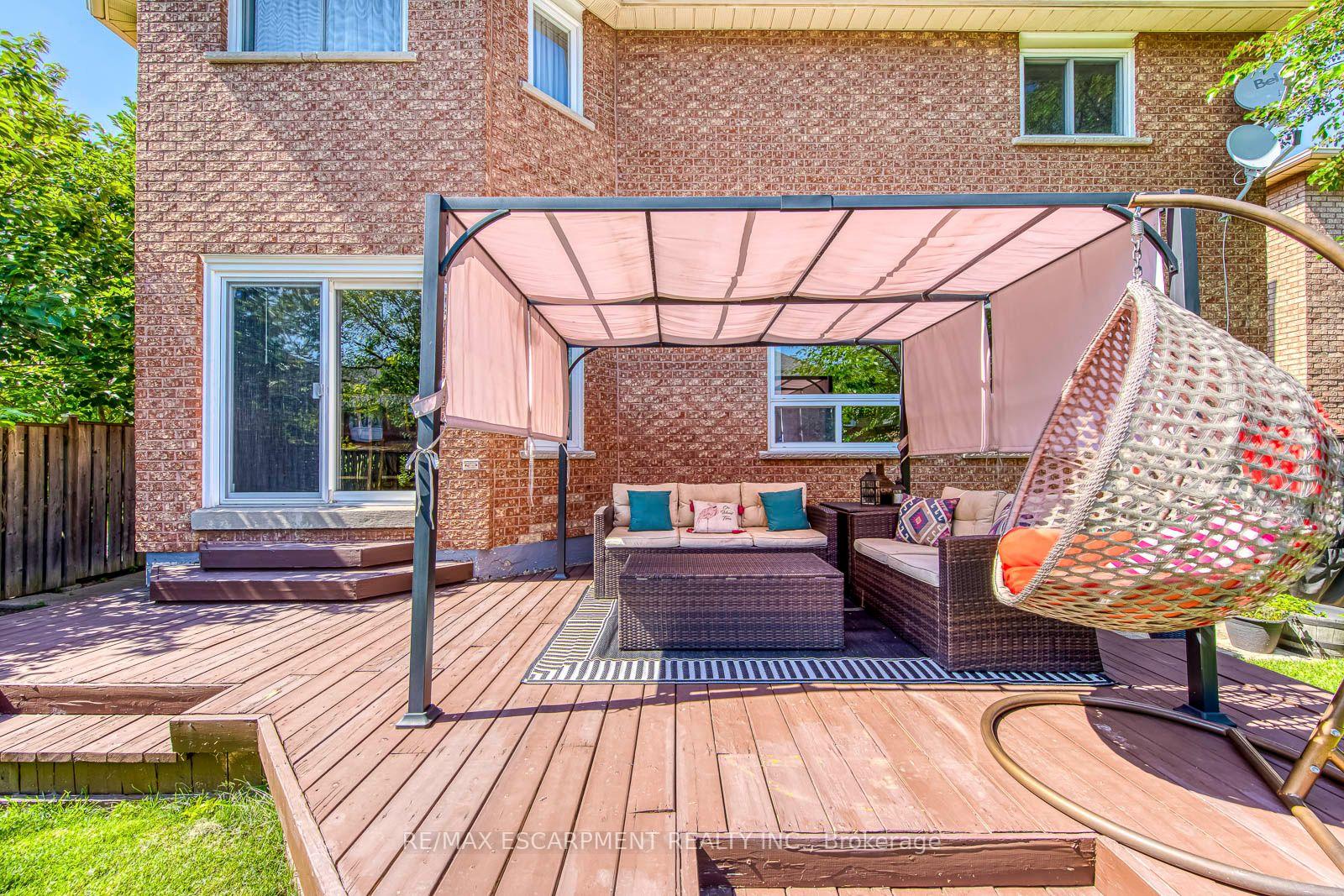 Photo 43 of 2442 Wynten Way, Oakville, Clearview — HOMEH