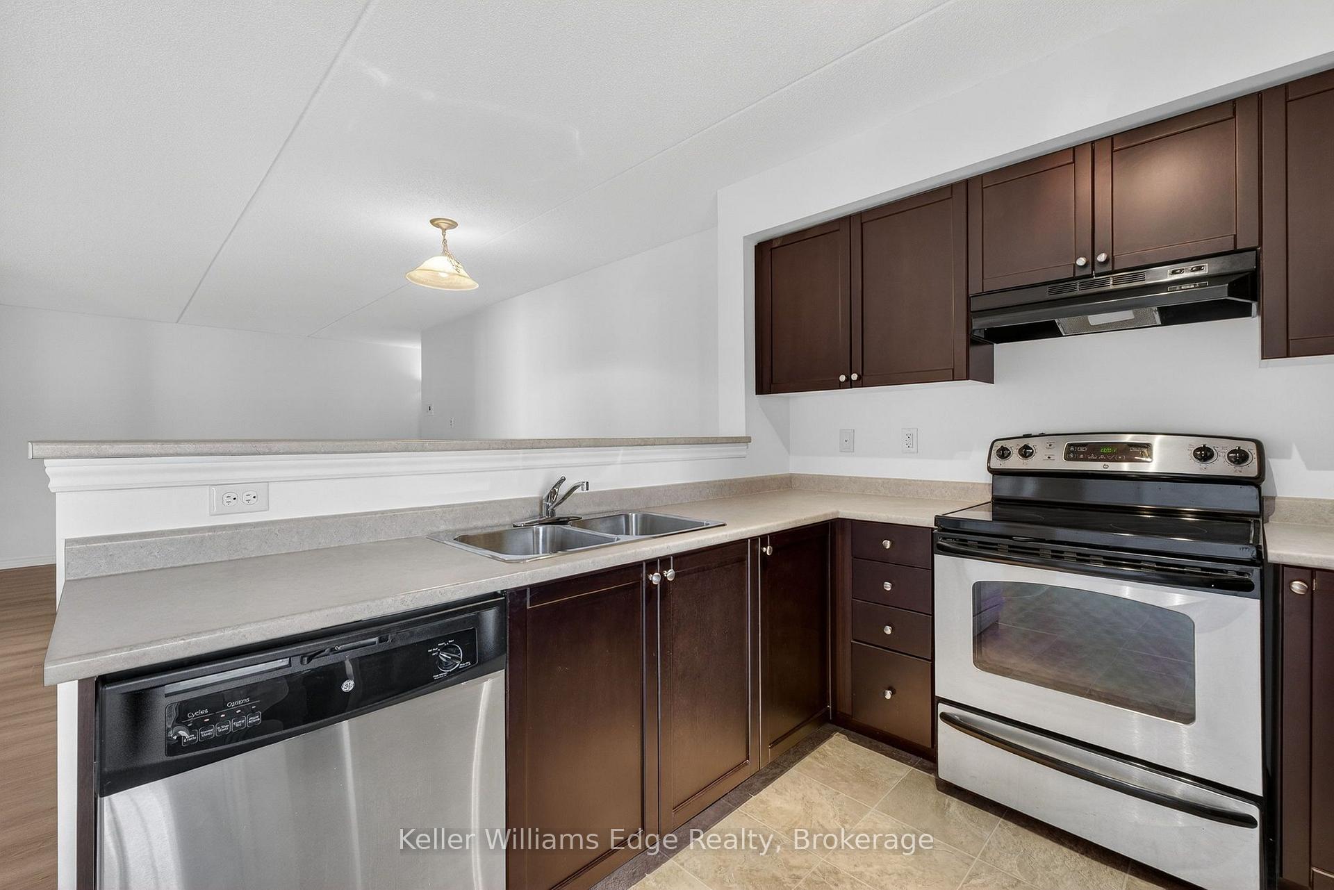 Photo 17 of 1350 Main Street E, Milton, Dempsey — HOMEH