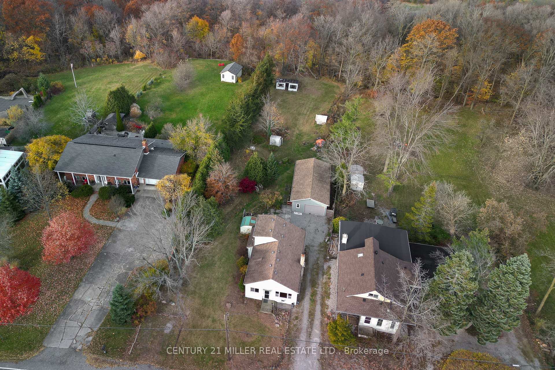 Photo 2 of 49 Ridge Road E, Grimsby, Grimsby Escarpment — HOMEH