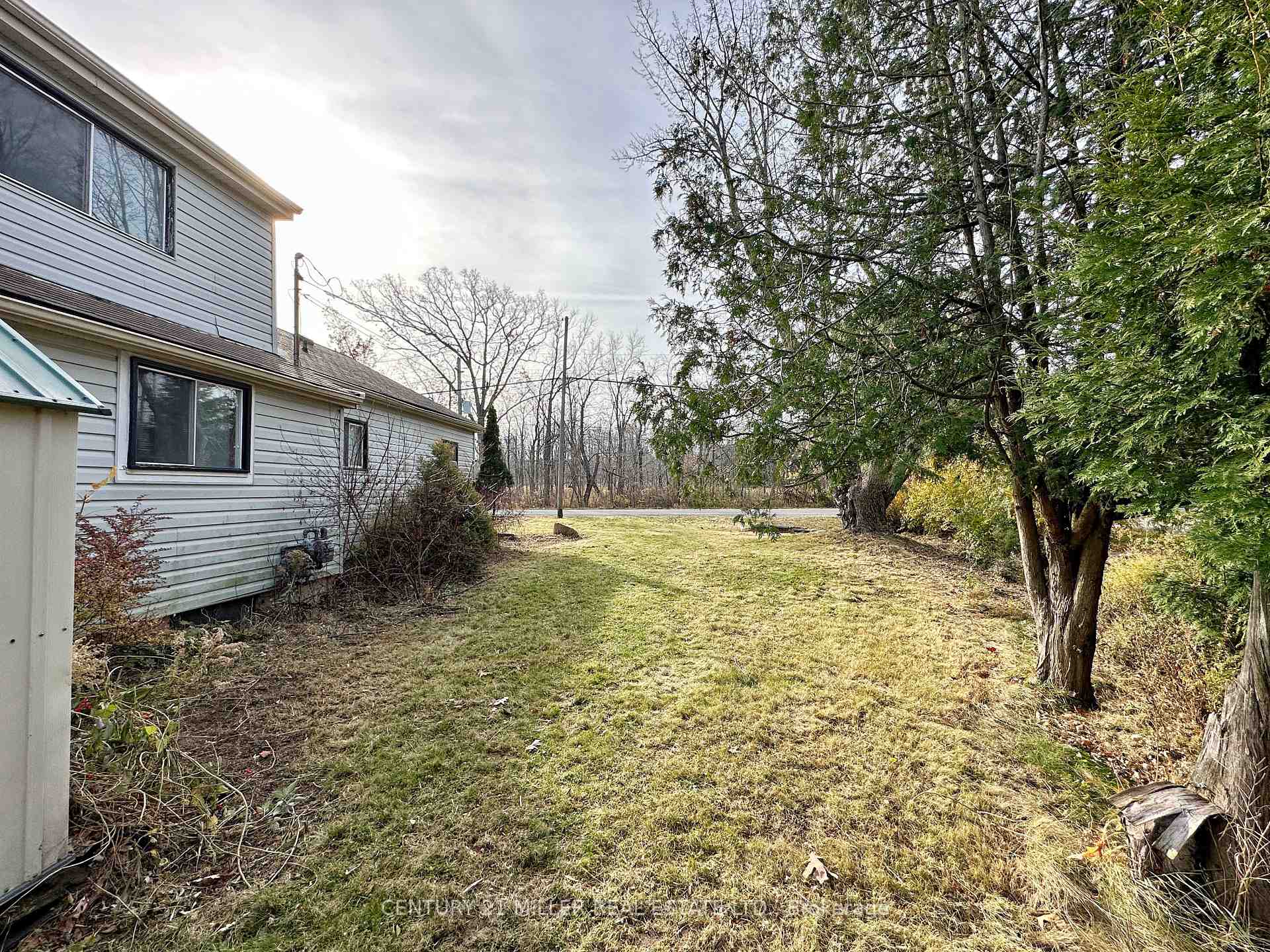 Photo 9 of 49 Ridge Road E, Grimsby, Grimsby Escarpment — HOMEH