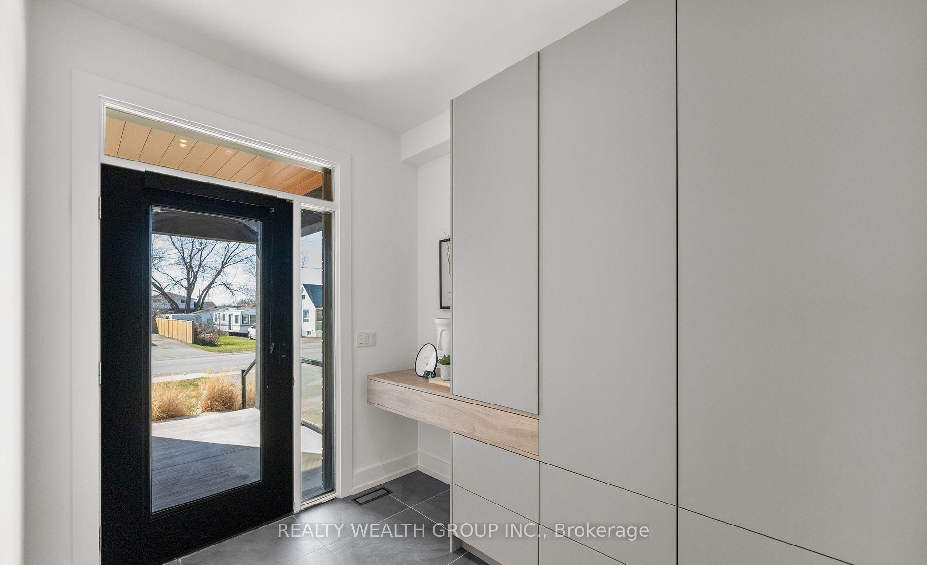 Photo 4 of 4636 Lee Avenue, Niagara Falls, Ascot — HOMEH