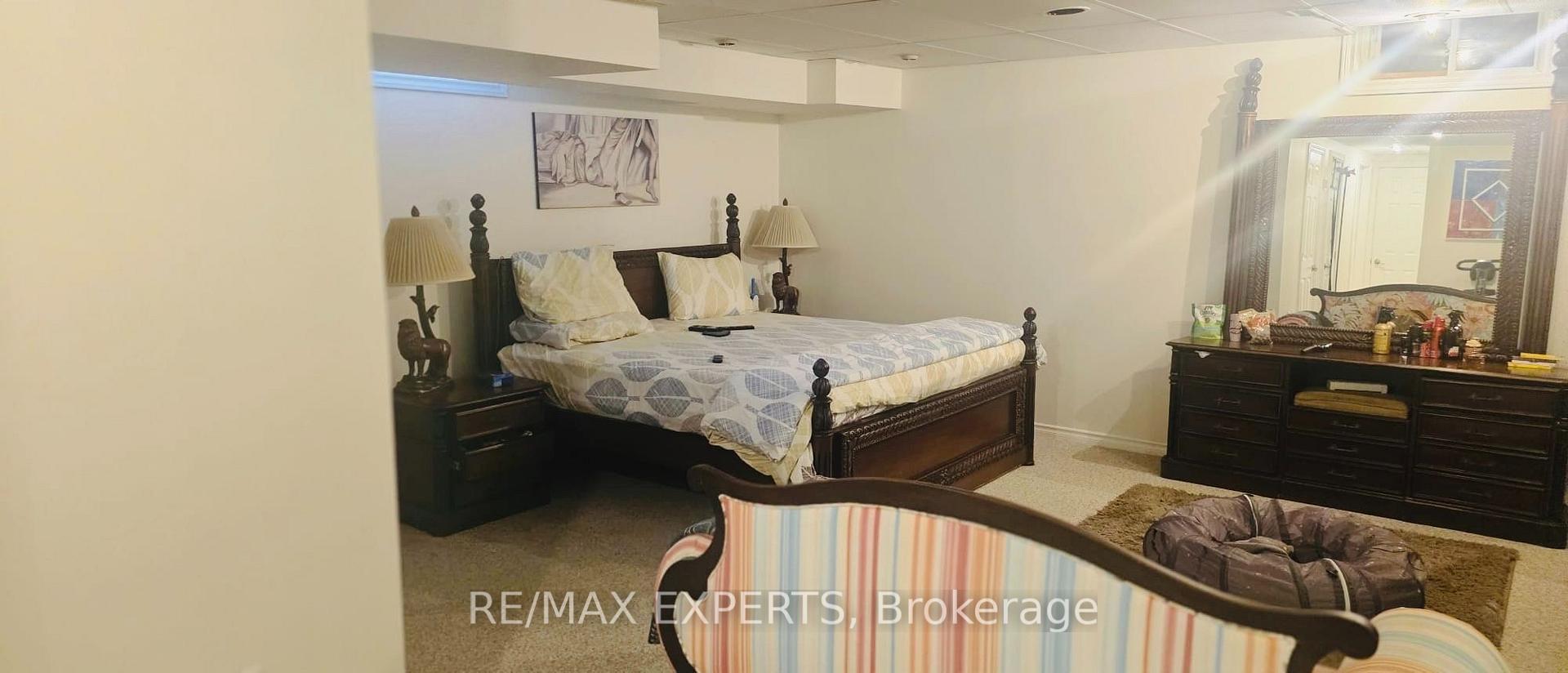 Photo 9 of 507 Rourke Place, Newmarket, Gorham-College Manor — HOMEH