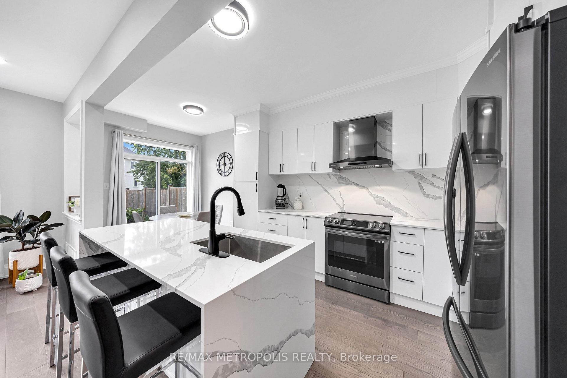 Photo 11 of 93 Blanchard Crescent, Essa, Angus — HOMEH