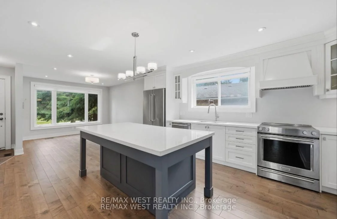 Photo 13 of Unit Main, 56 Seaton Drive, Aurora, Aurora Highlands — HOMEH