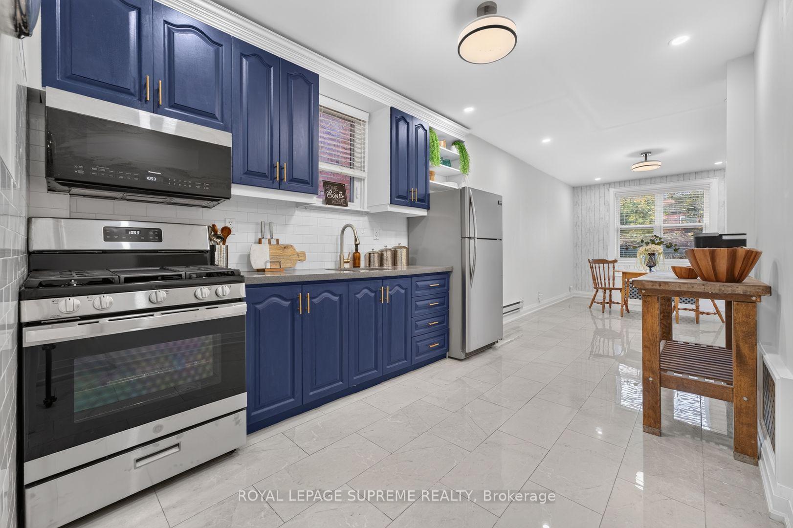 Photo 12 of 626 Manning Avenue, Toronto, Palmerston-Little Italy — HOMEH