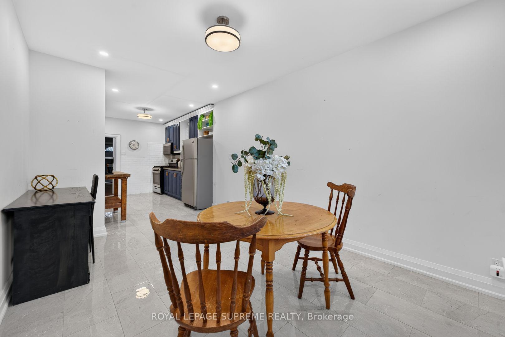 Photo 14 of 626 Manning Avenue, Toronto, Palmerston-Little Italy — HOMEH