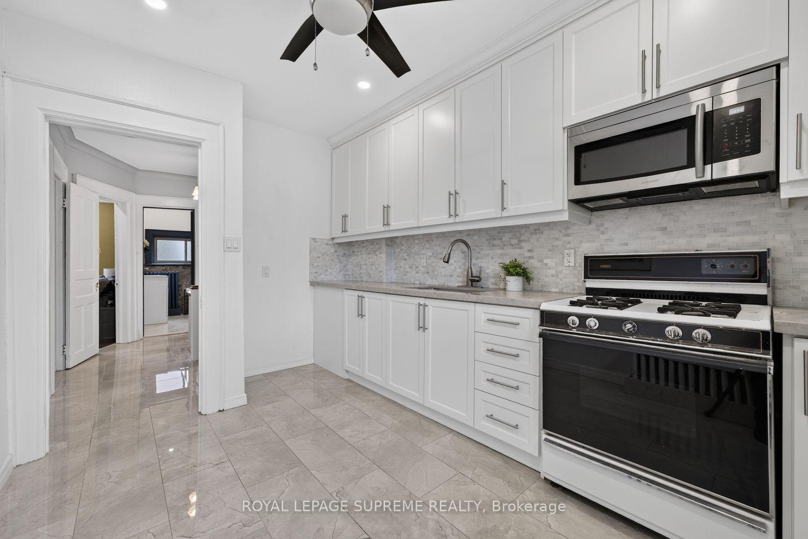 Photo 16 of 626 Manning Avenue, Toronto, Palmerston-Little Italy — HOMEH