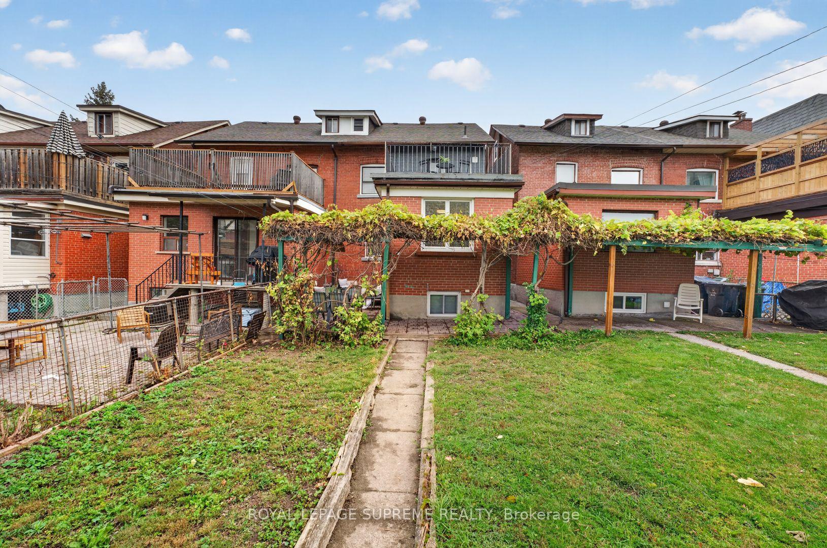 Photo 38 of 626 Manning Avenue, Toronto, Palmerston-Little Italy — HOMEH