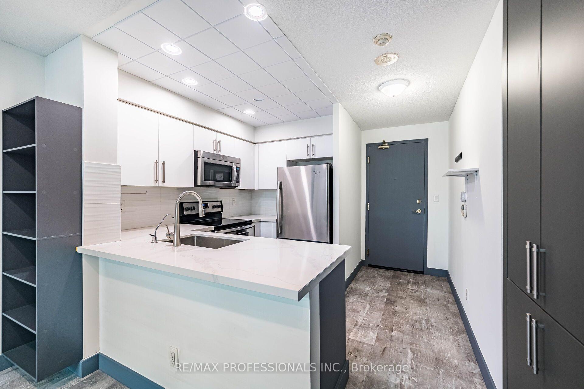 Photo 2 of Unit 101, 7 Michael Power Place, Etobicoke, Islington-City Centre West — HOMEH