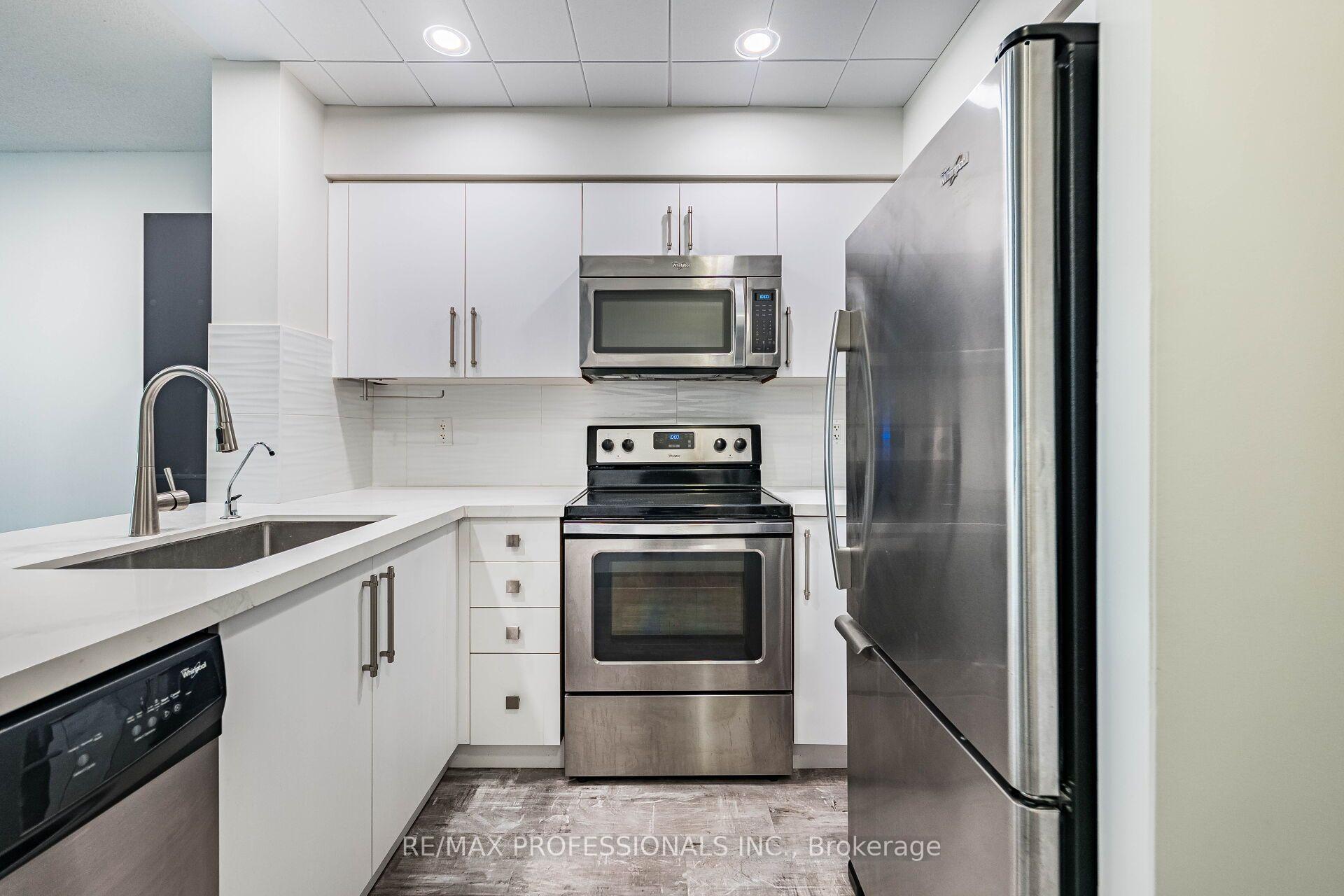 Photo 5 of Unit 101, 7 Michael Power Place, Etobicoke, Islington-City Centre West — HOMEH