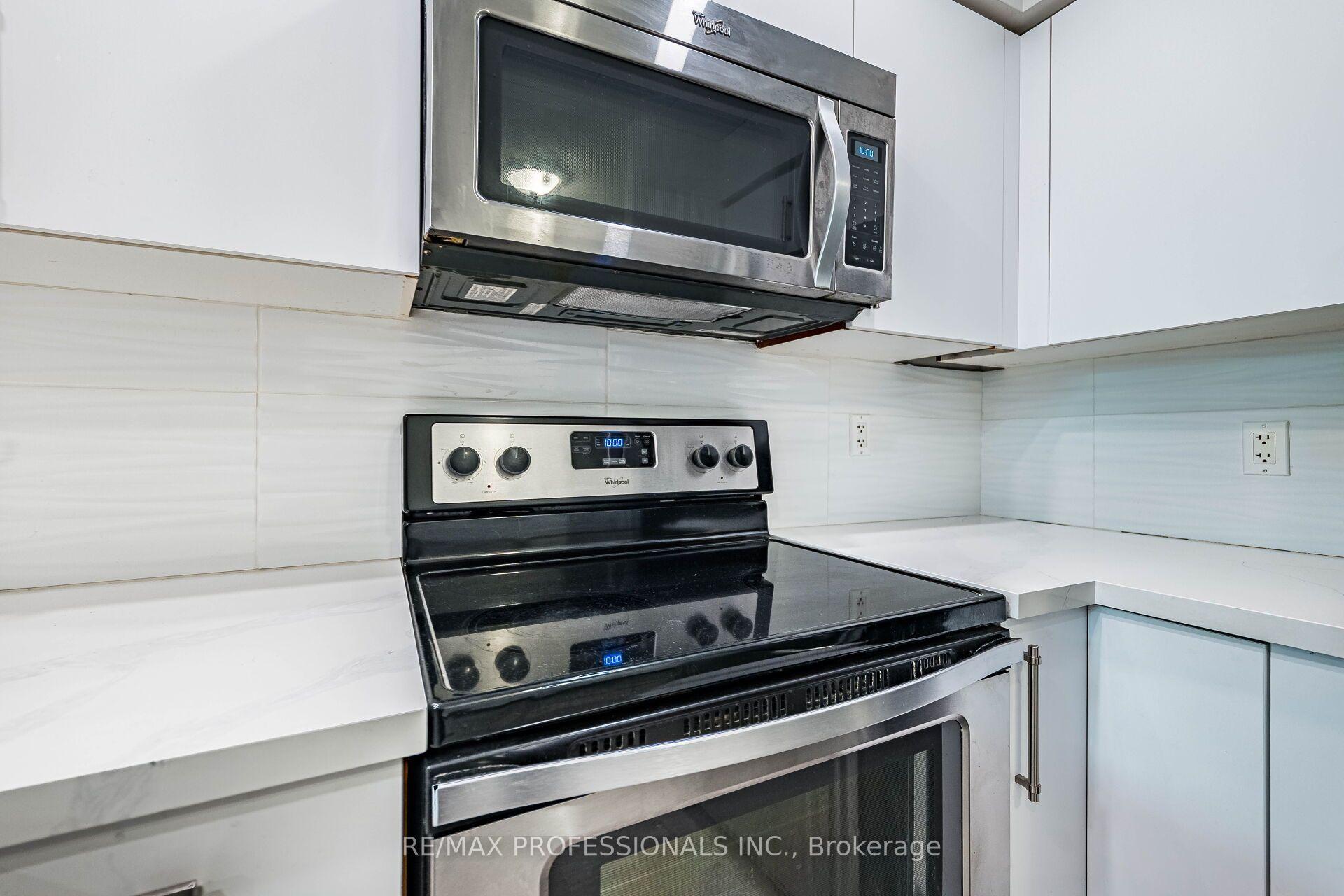 Photo 7 of Unit 101, 7 Michael Power Place, Etobicoke, Islington-City Centre West — HOMEH
