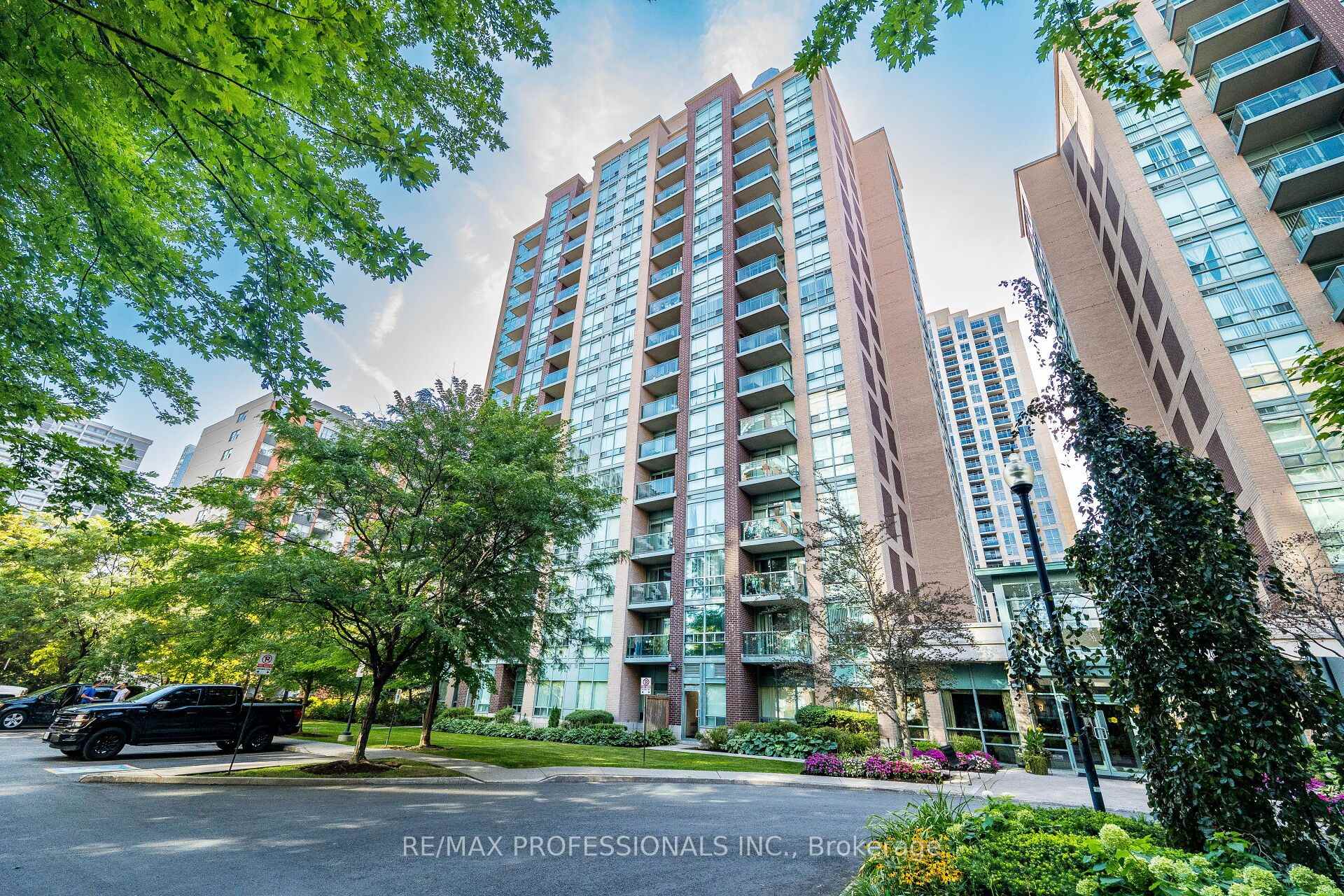 Photo 17 of Unit 101, 7 Michael Power Place, Etobicoke, Islington-City Centre West — HOMEH