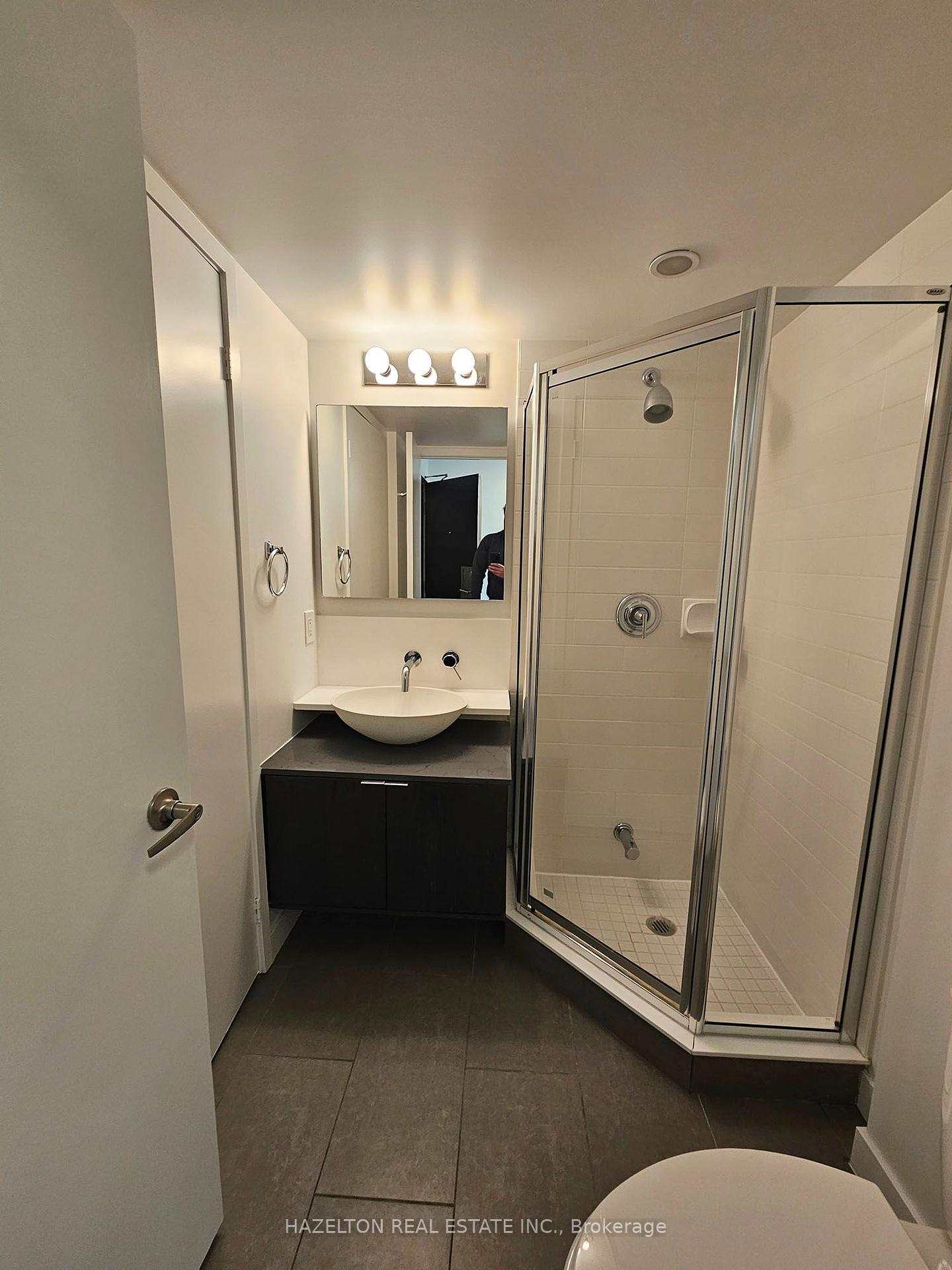 Photo 5 of Unit 2203, 15 Fort York Boulevard, Toronto, Waterfront Communities — HOMEH