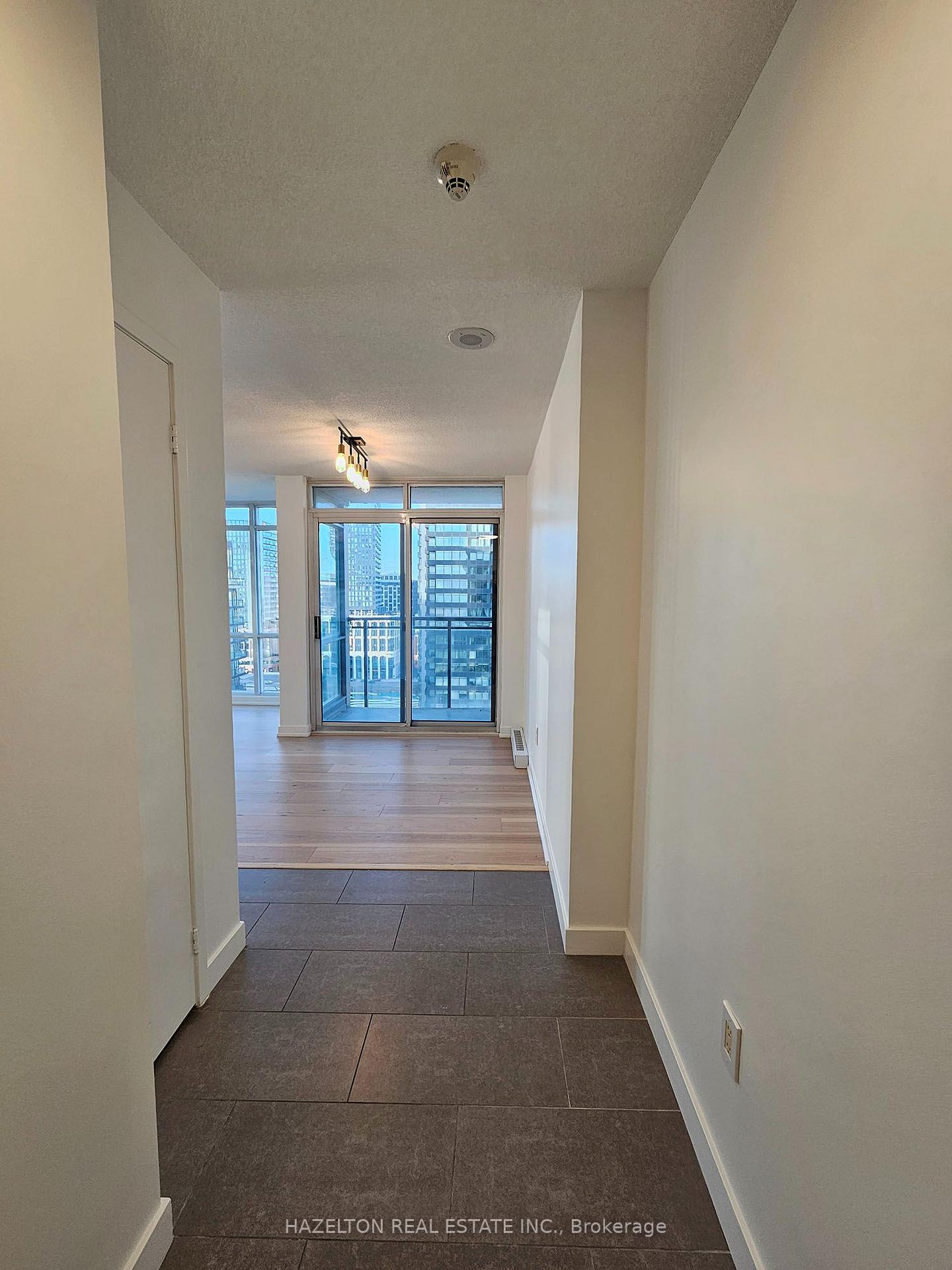 Photo 6 of Unit 2203, 15 Fort York Boulevard, Toronto, Waterfront Communities — HOMEH