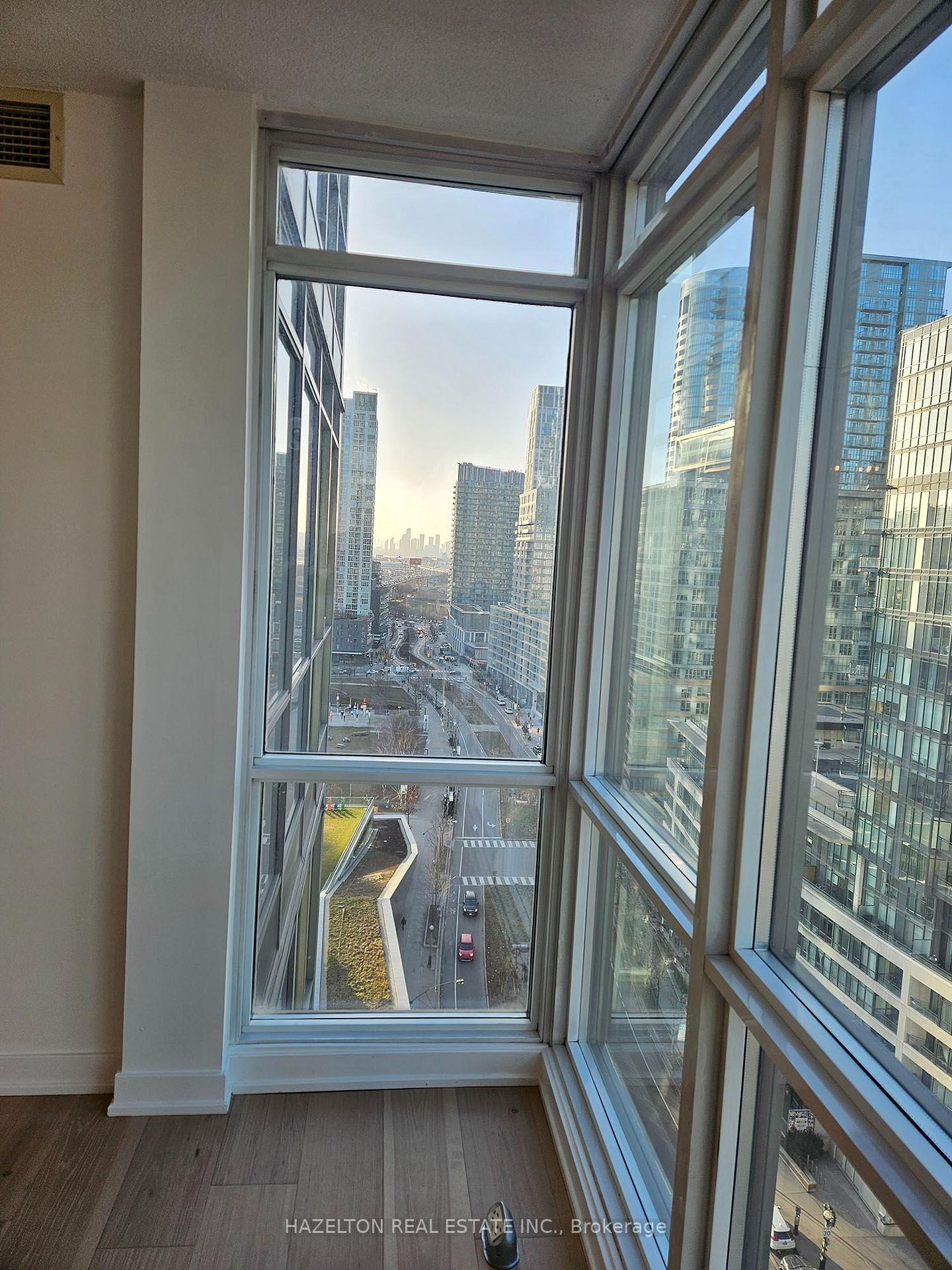 Photo 10 of Unit 2203, 15 Fort York Boulevard, Toronto, Waterfront Communities — HOMEH