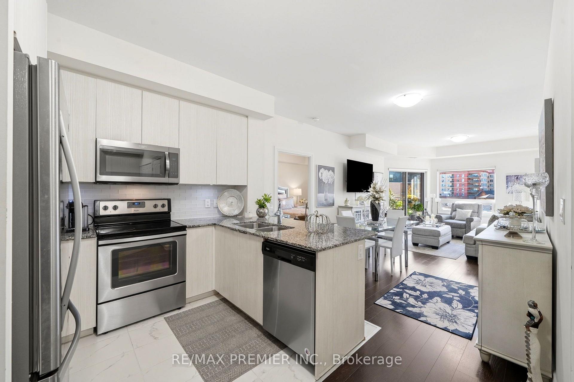 Photo 11 of Unit 303, 86 Woodbridge Avenue, Vaughan, West Woodbridge — HOMEH