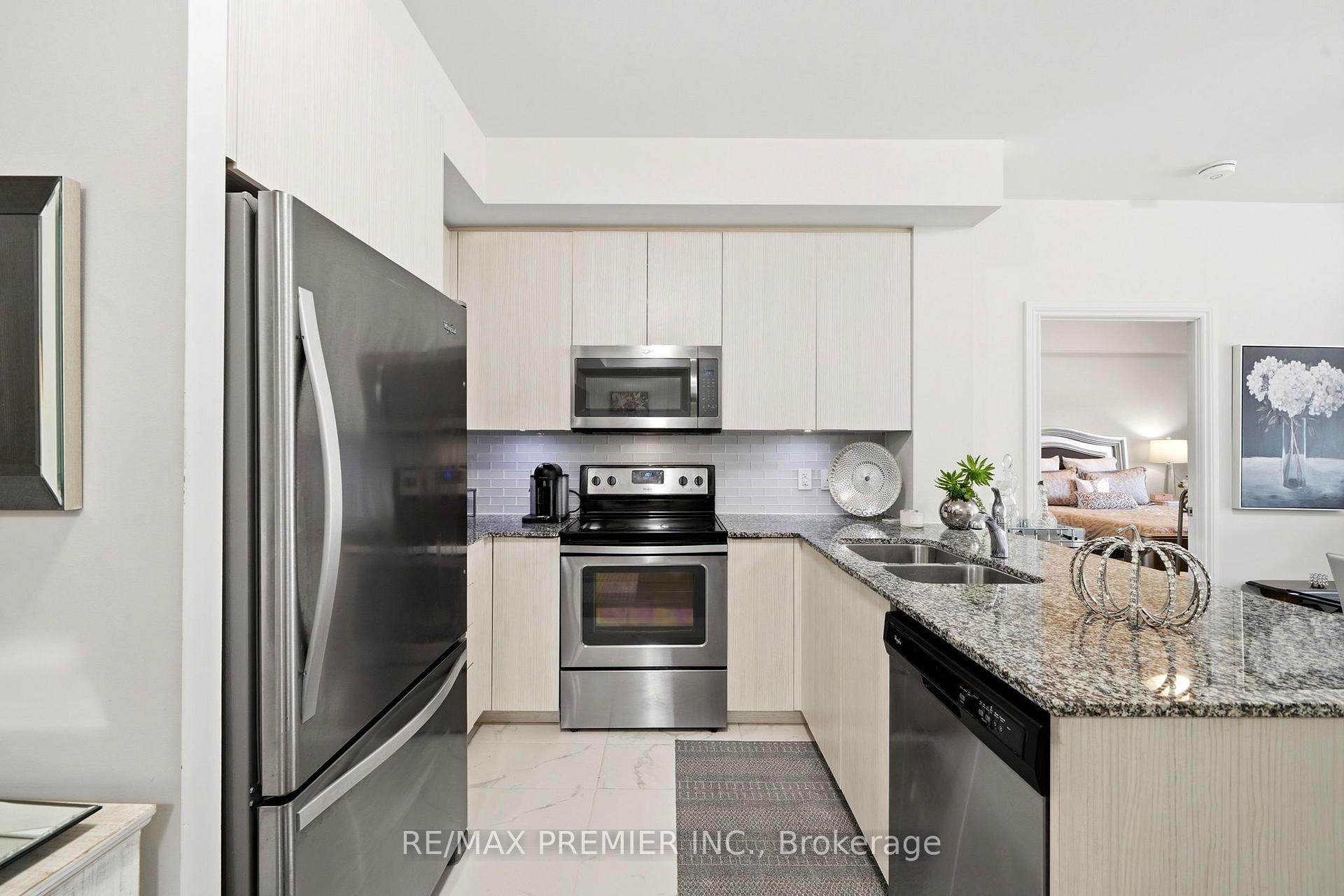 Photo 12 of Unit 303, 86 Woodbridge Avenue, Vaughan, West Woodbridge — HOMEH