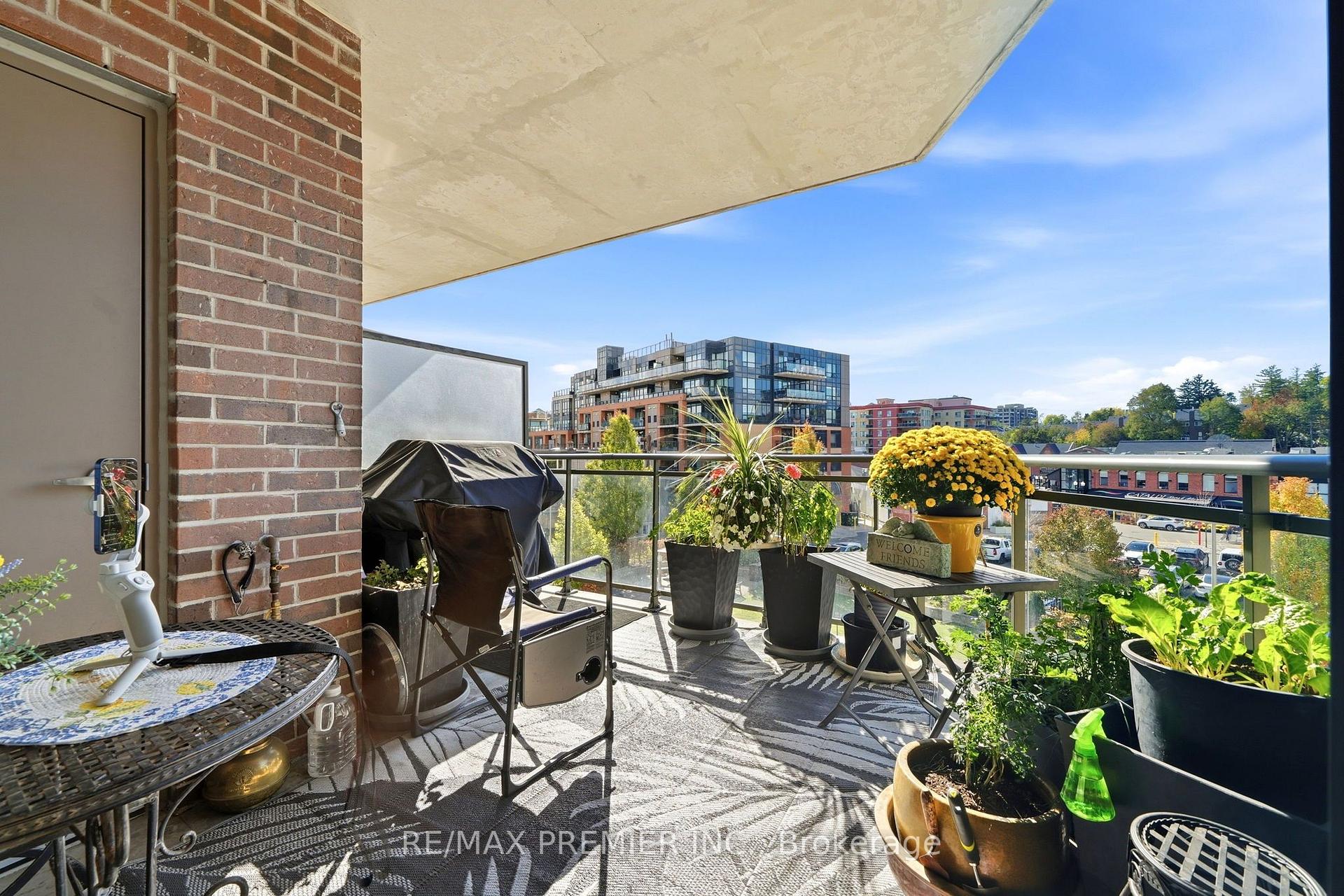 Photo 19 of Unit 303, 86 Woodbridge Avenue, Vaughan, West Woodbridge — HOMEH