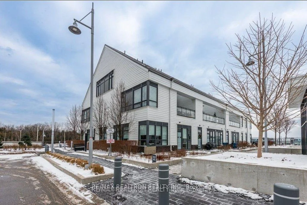 Photo 10 of Unit 11, 233 Broward Way, Innisfil, Rural Innisfil — HOMEH