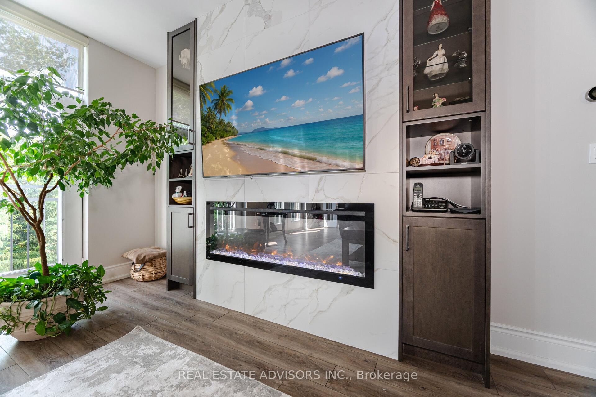 Photo 4 of Unit 313, 53 Woodbridge Avenue, Vaughan, West Woodbridge — HOMEH
