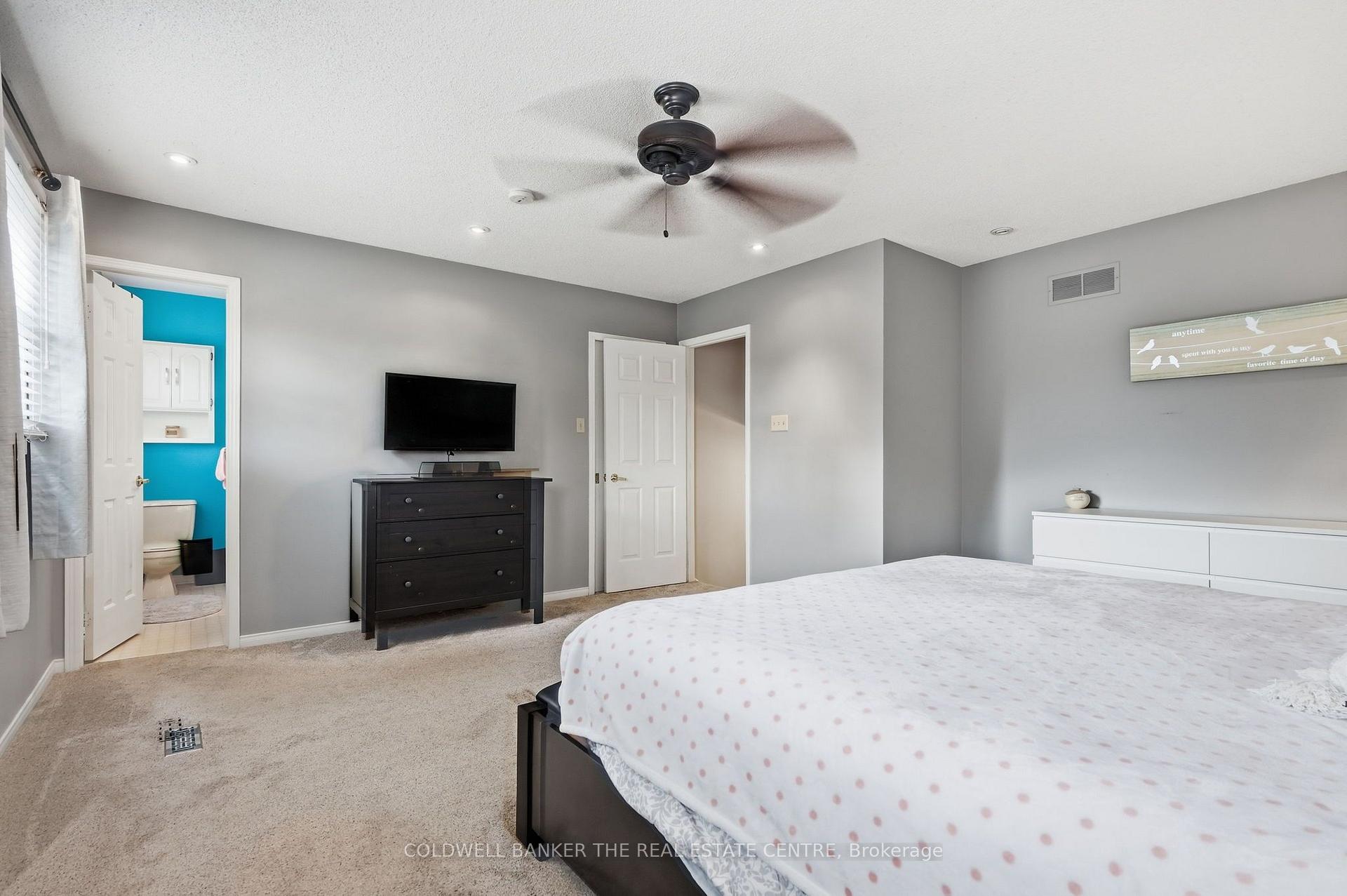 Photo 14 of 31 Karsh Crescent, Hamilton, Waterdown — HOMEH