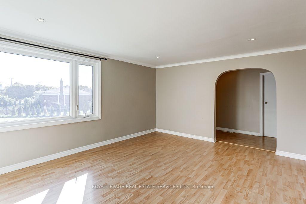 Photo 20 of Unit Main, 1695 Coram Crescent, Mississauga, Dixie — HOMEH