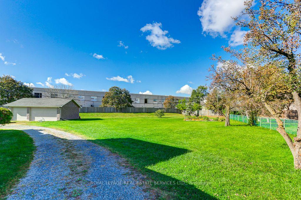 Photo 12 of Unit Main, 1695 Coram Crescent, Mississauga, Dixie — HOMEH