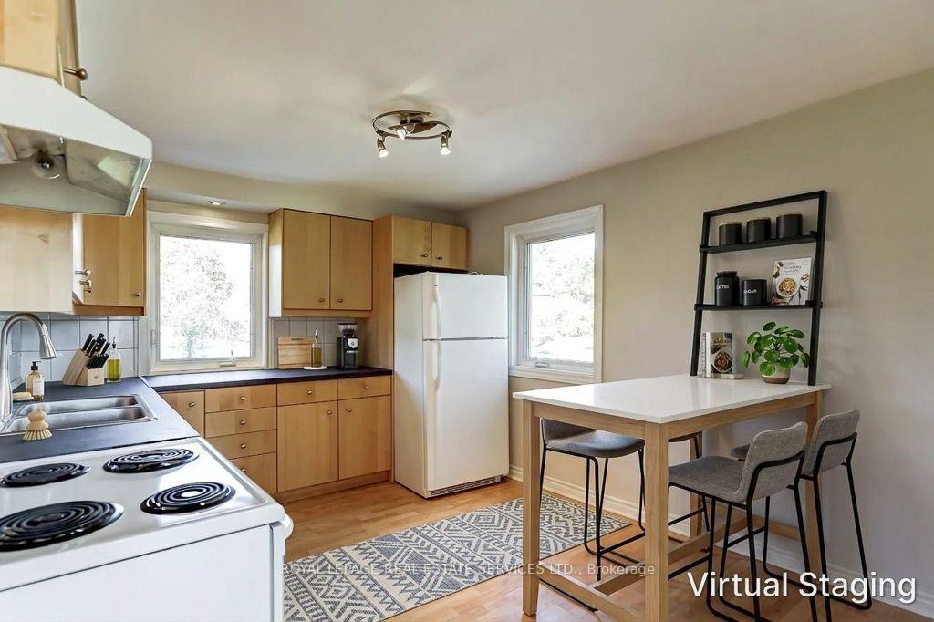 Photo 23 of Unit Main, 1695 Coram Crescent, Mississauga, Dixie — HOMEH