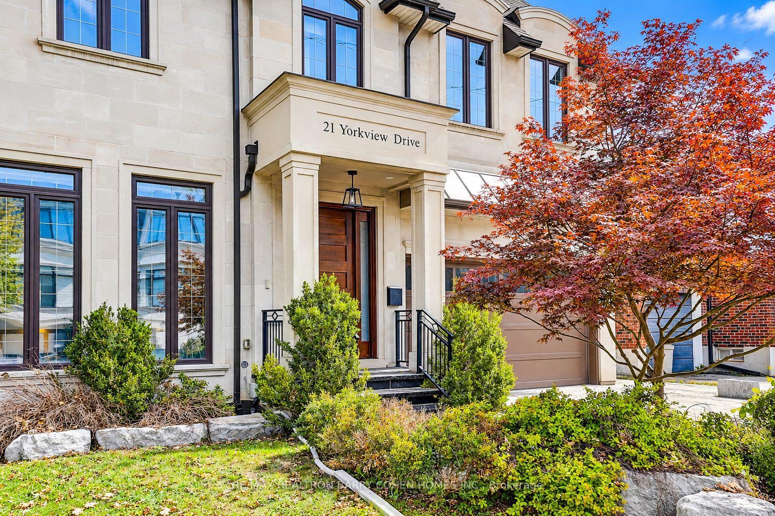 Photo 2 of 21 Yorkview Drive, North York, Willowdale West — HOMEH