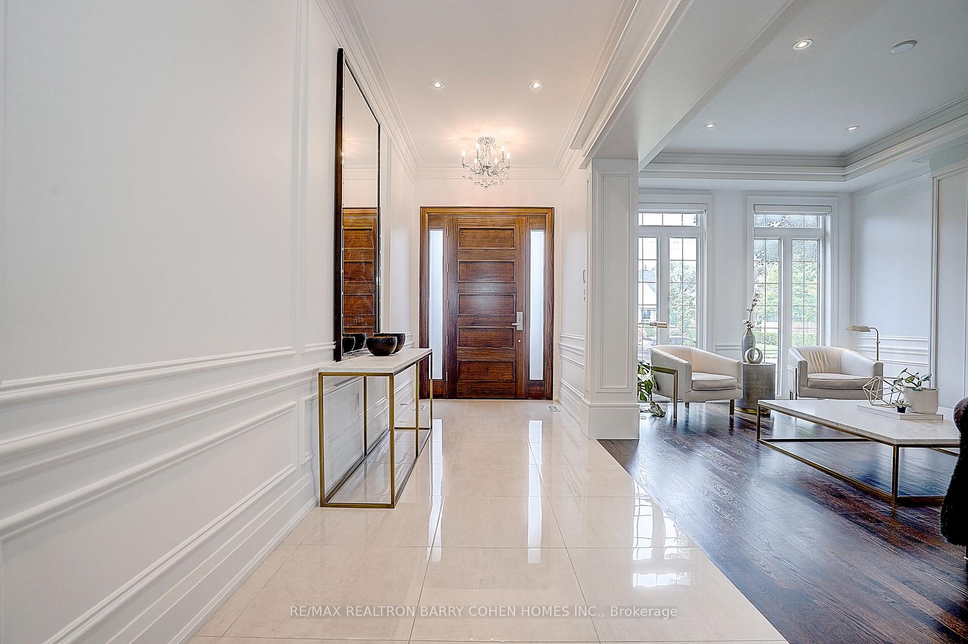 Photo 4 of 21 Yorkview Drive, North York, Willowdale West — HOMEH