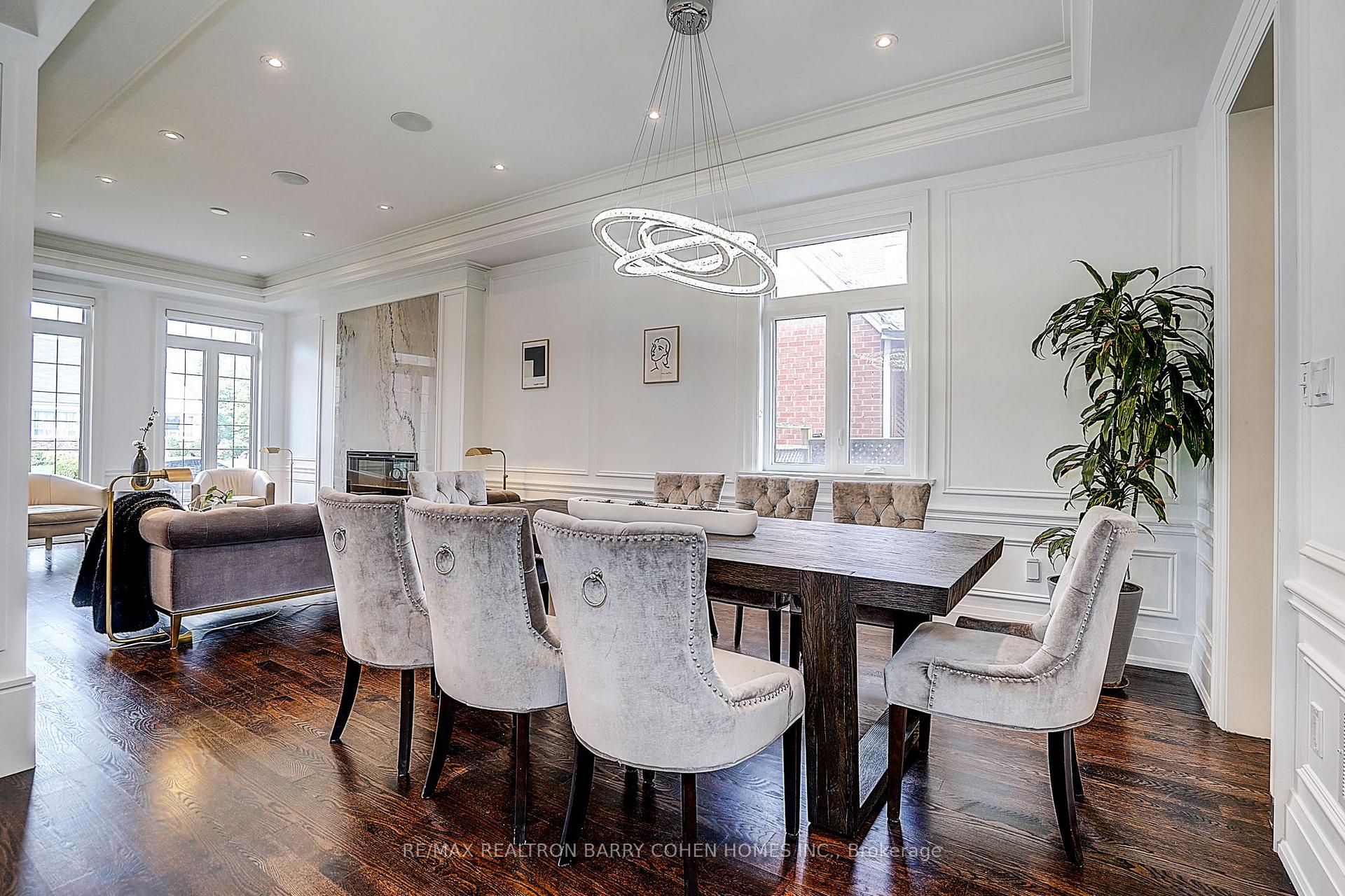 Photo 7 of 21 Yorkview Drive, North York, Willowdale West — HOMEH