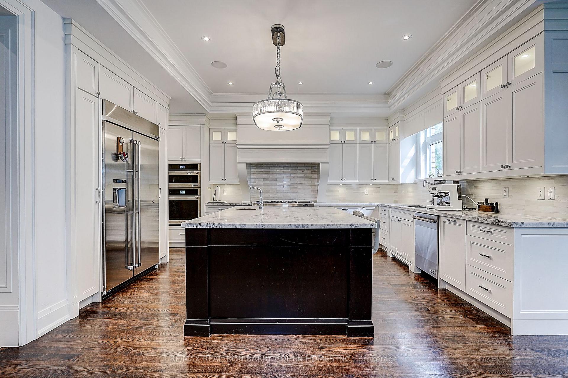 Photo 16 of 21 Yorkview Drive, North York, Willowdale West — HOMEH