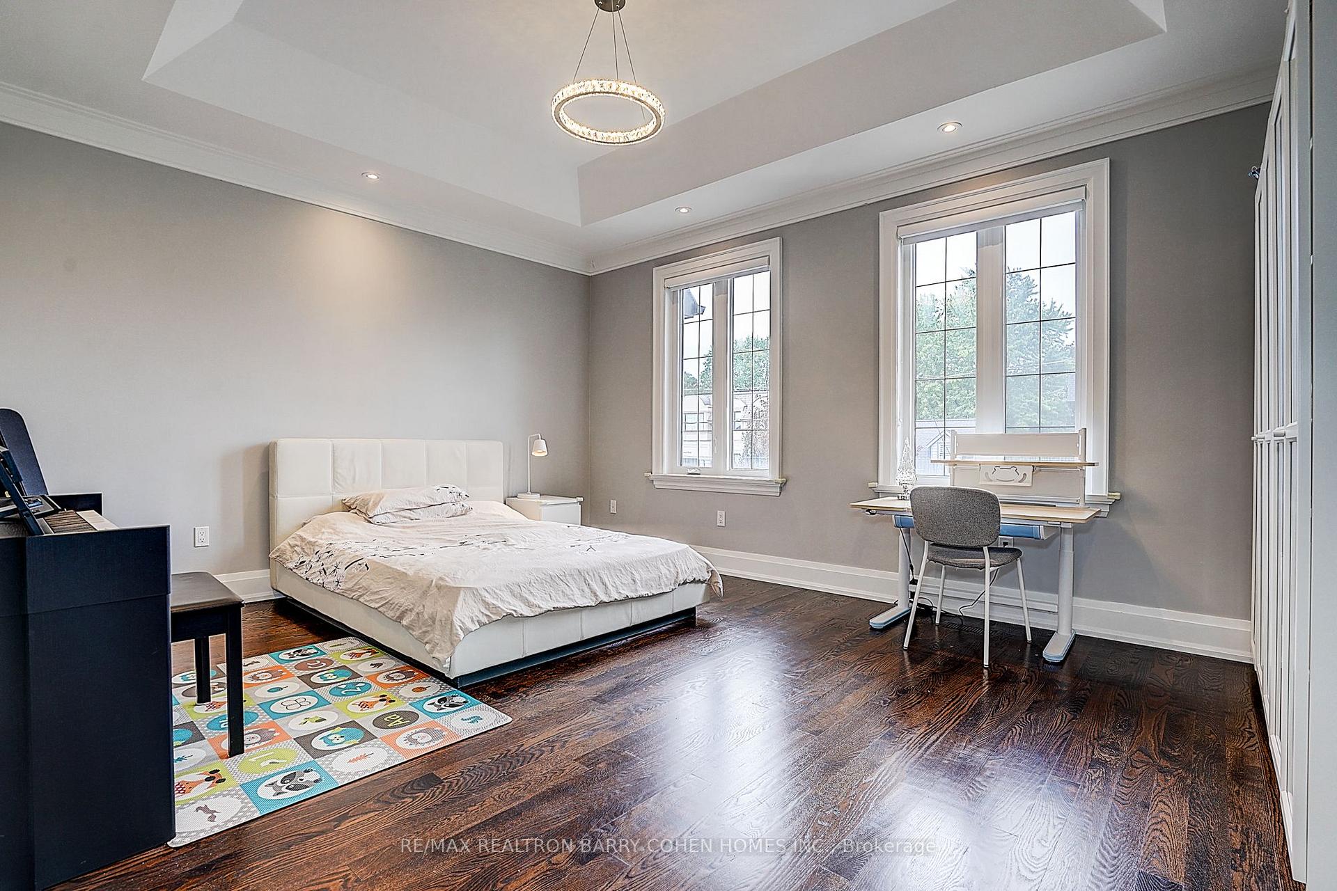 Photo 33 of 21 Yorkview Drive, North York, Willowdale West — HOMEH