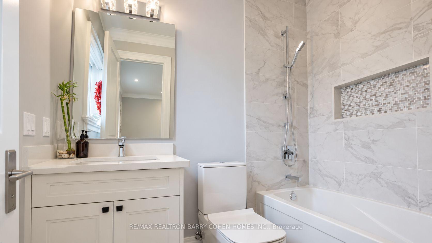 Photo 38 of 21 Yorkview Drive, North York, Willowdale West — HOMEH