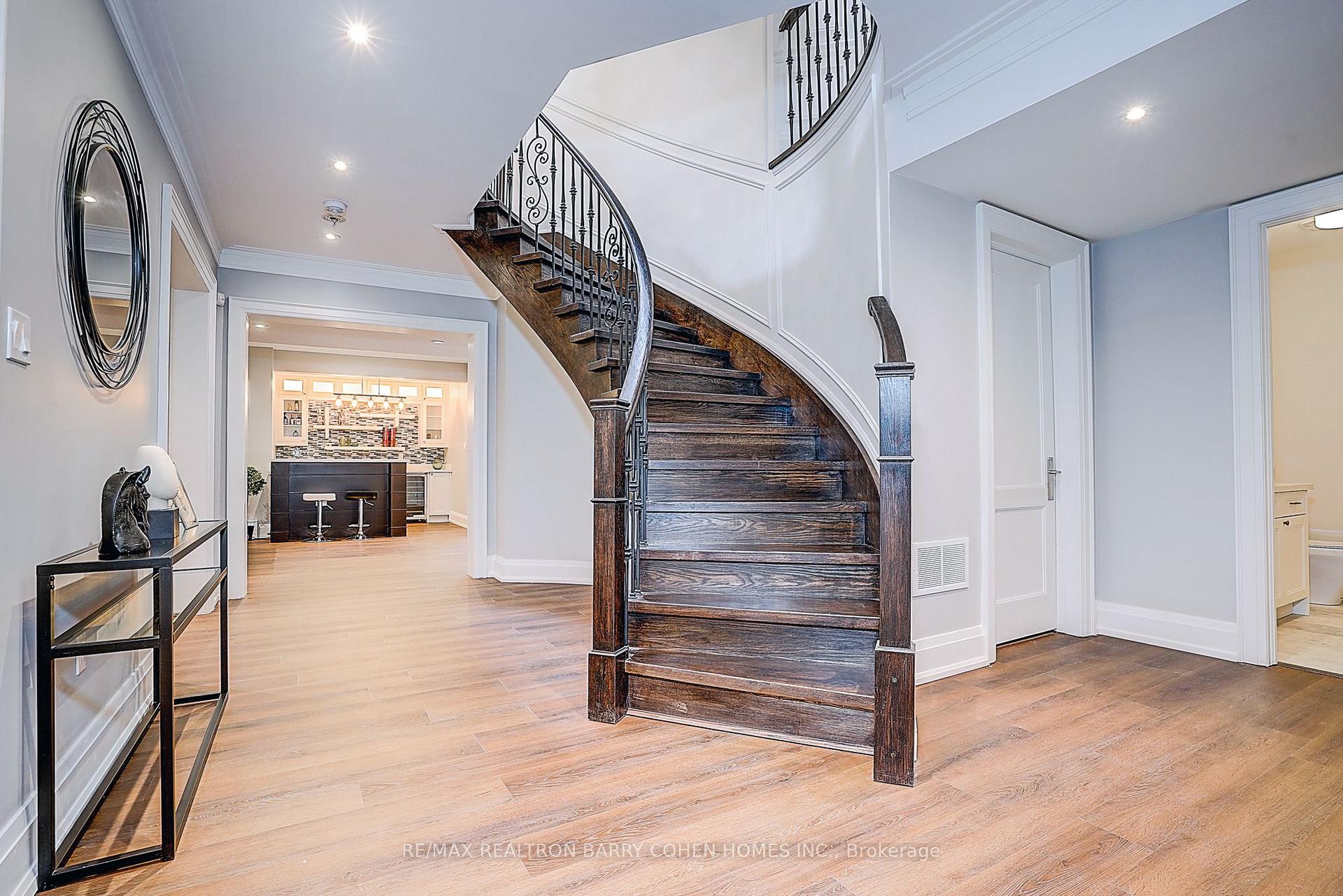 Photo 40 of 21 Yorkview Drive, North York, Willowdale West — HOMEH