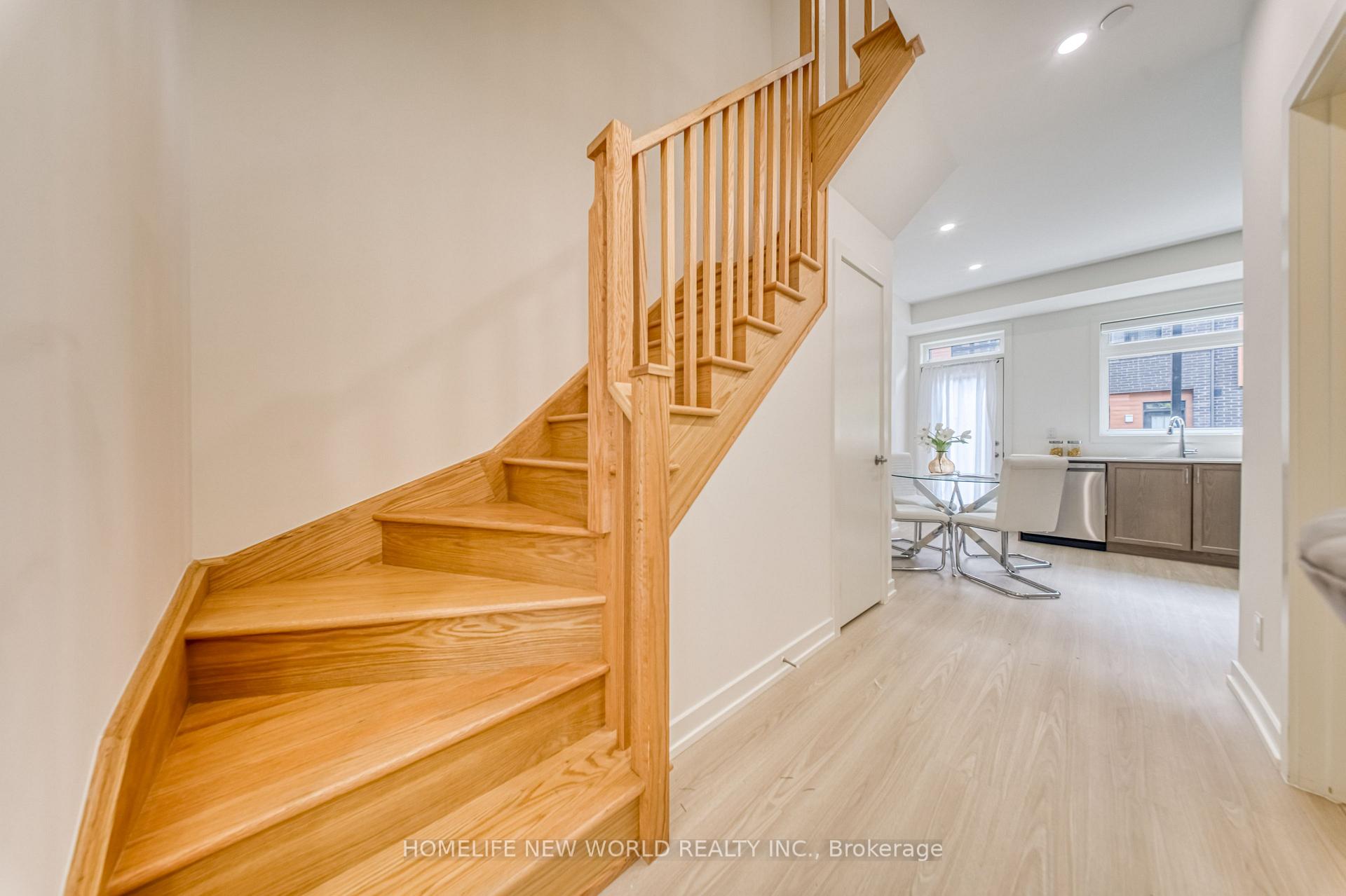 Photo 10 of Unit 99, 370D Red Maple Road, Richmond Hill, Langstaff — HOMEH