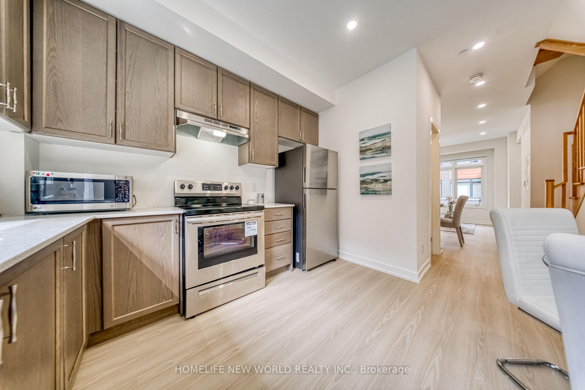 Photo 13 of Unit 99, 370D Red Maple Road, Richmond Hill, Langstaff — HOMEH