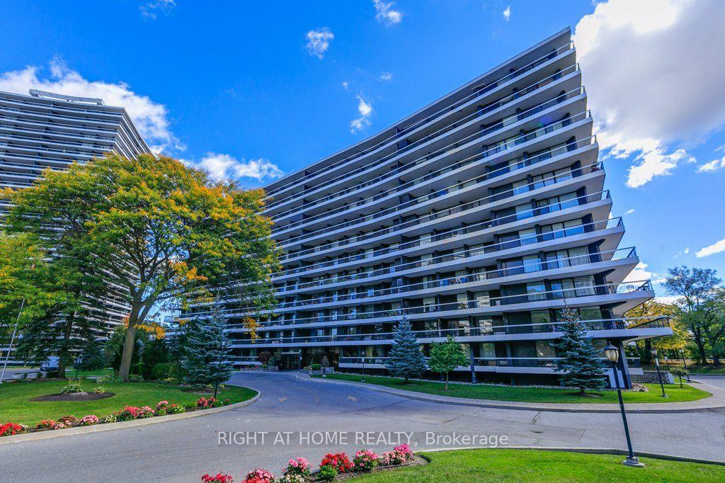 Photo of Unit 803, 115 Antibes Drive