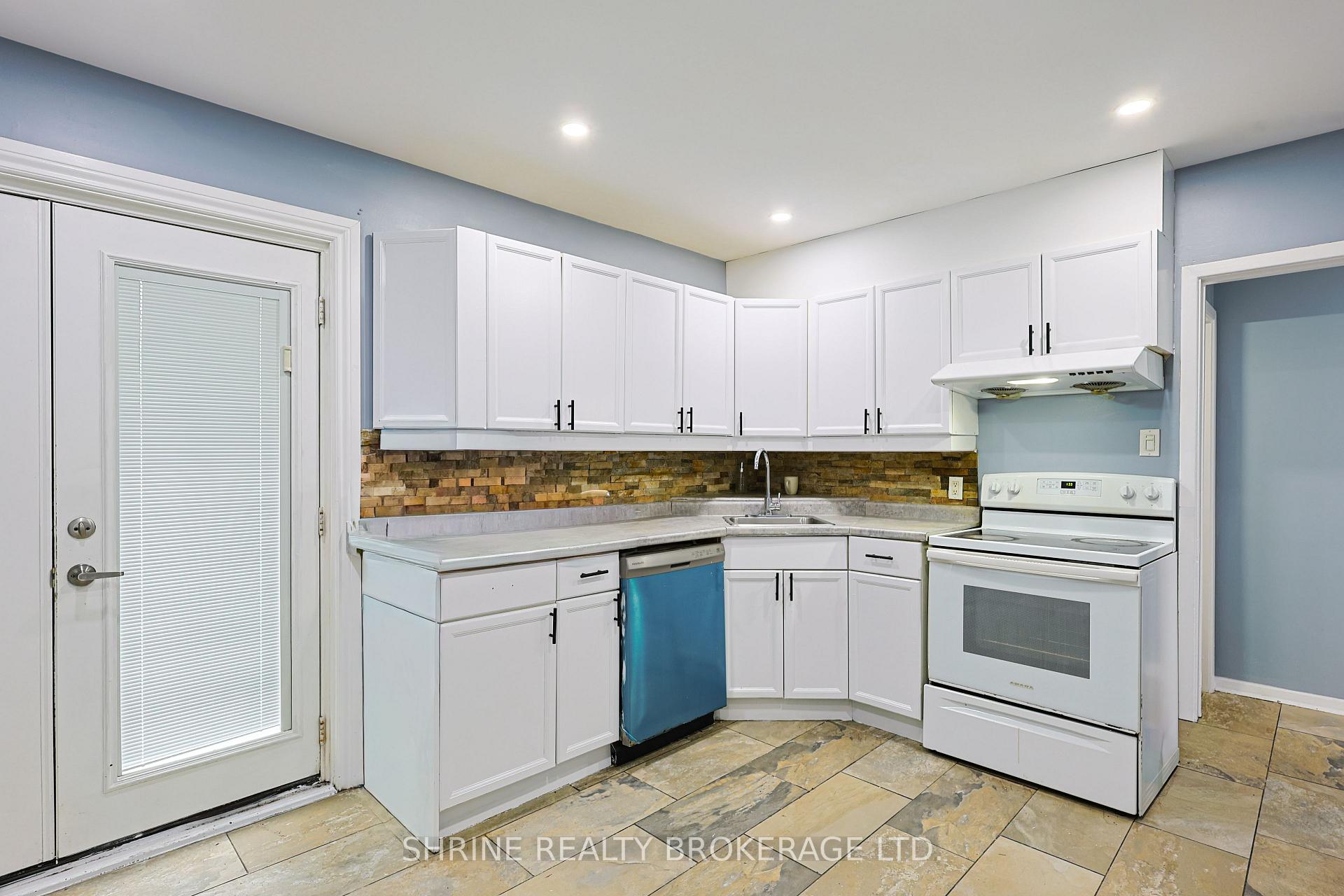 Photo 4 of Unit Upper Unit, 321 Salisbury Street, London, East G — HOMEH