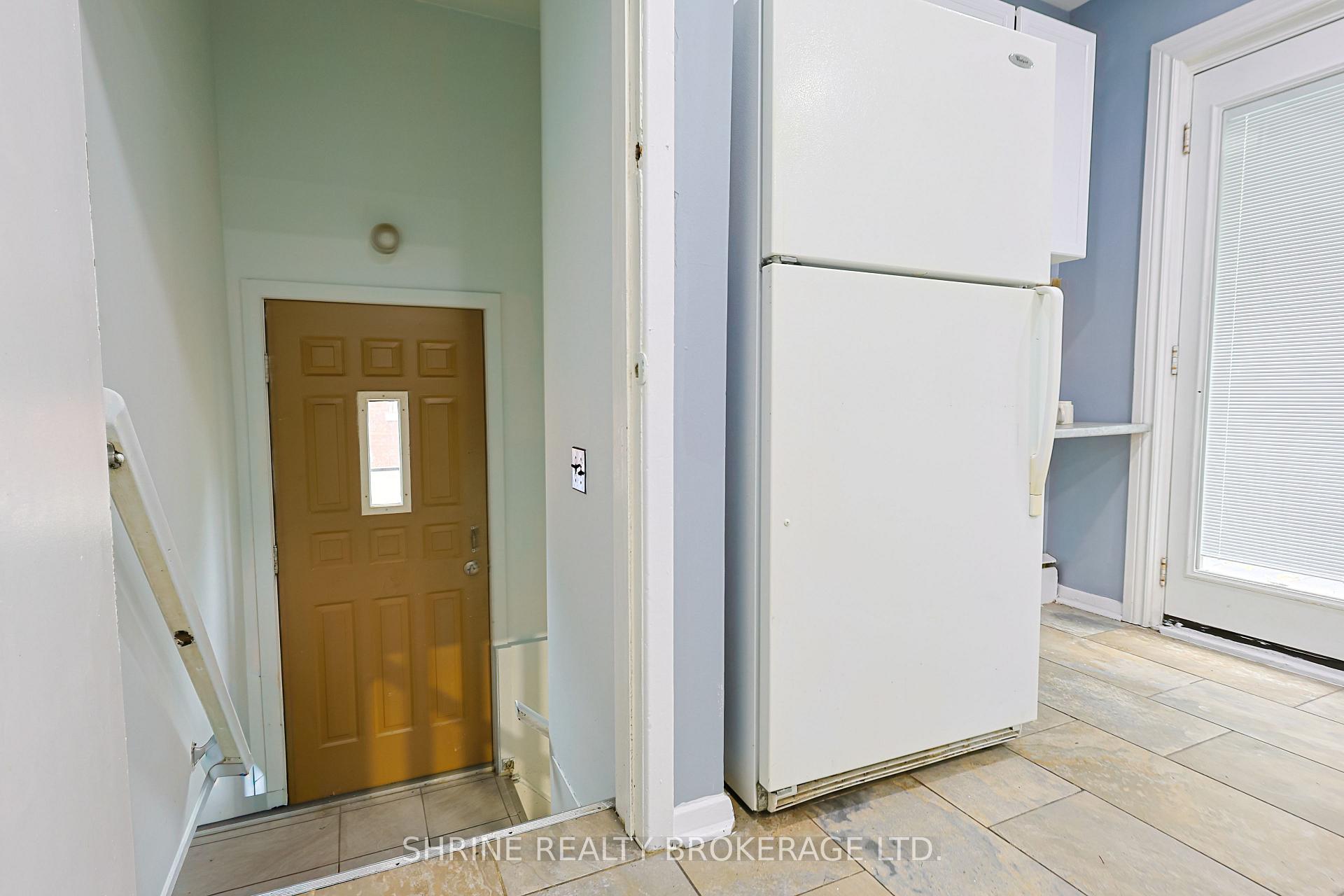 Photo 10 of Unit Upper Unit, 321 Salisbury Street, London, East G — HOMEH