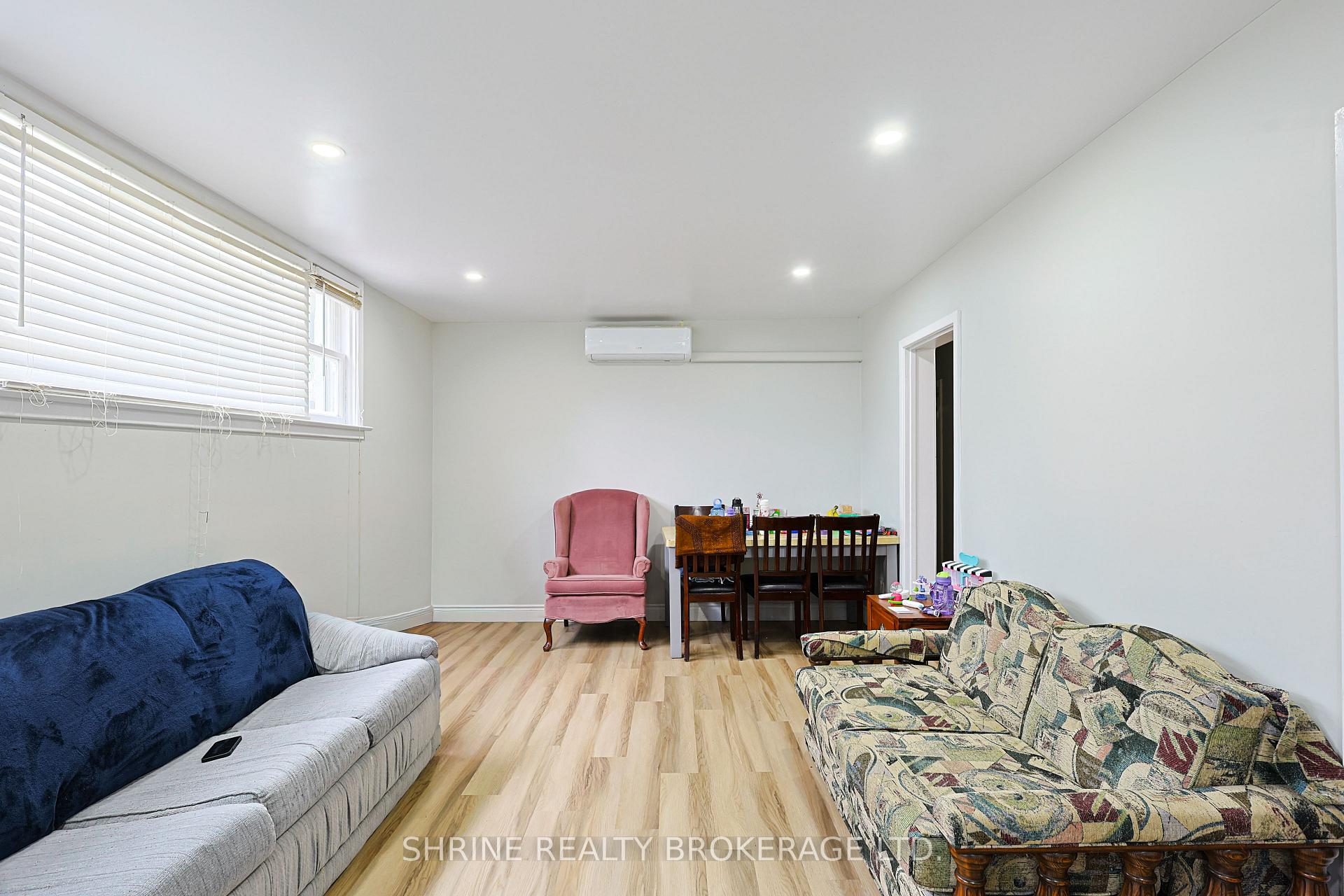Photo 13 of Unit Upper Unit, 321 Salisbury Street, London, East G — HOMEH