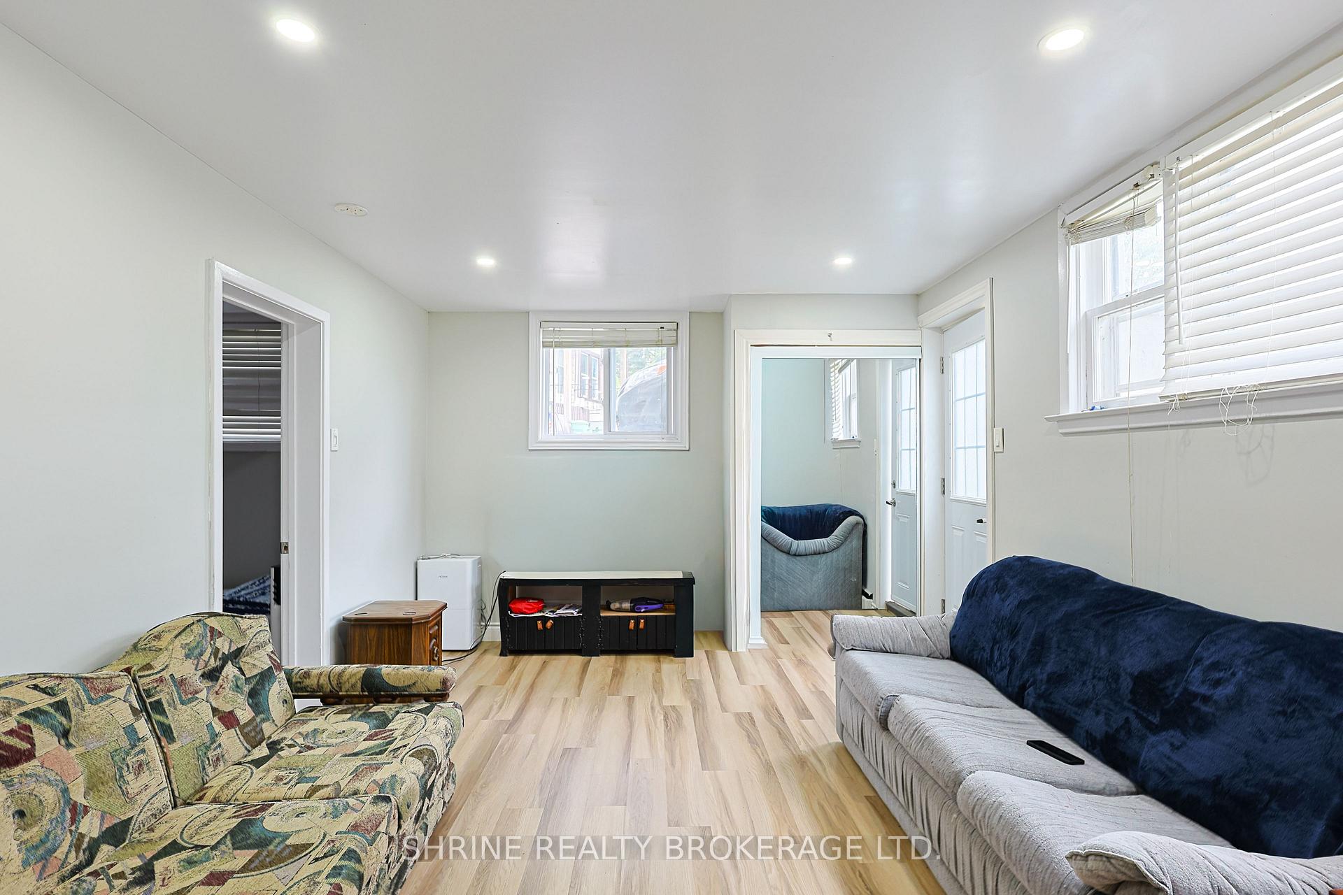 Photo 14 of Unit Upper Unit, 321 Salisbury Street, London, East G — HOMEH