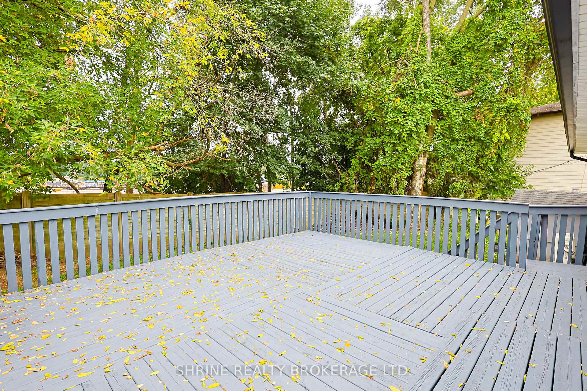 Photo 18 of Unit Upper Unit, 321 Salisbury Street, London, East G — HOMEH