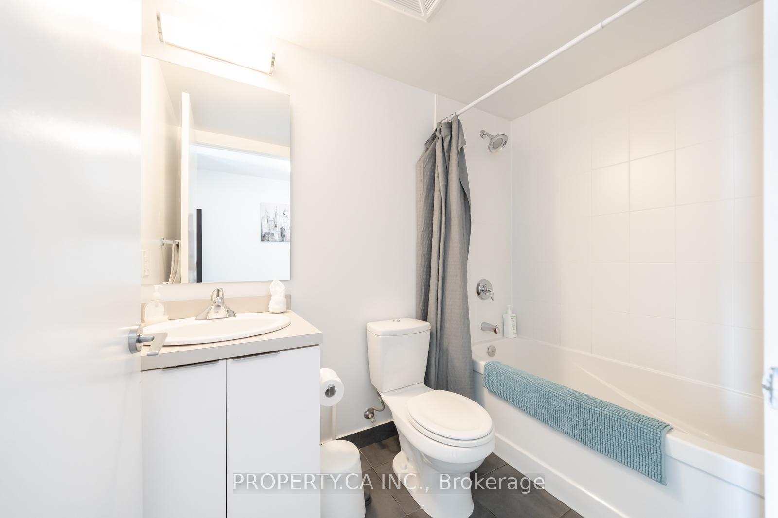 Photo 38 of Unit 1908, 14 York Street S, Toronto, Waterfront Communities — HOMEH
