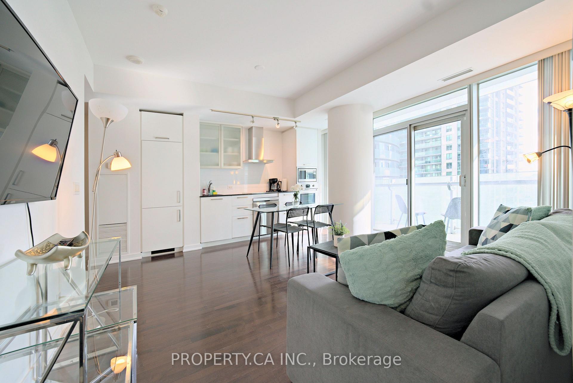Photo 4 of Unit 1908, 14 York Street S, Toronto, Waterfront Communities — HOMEH