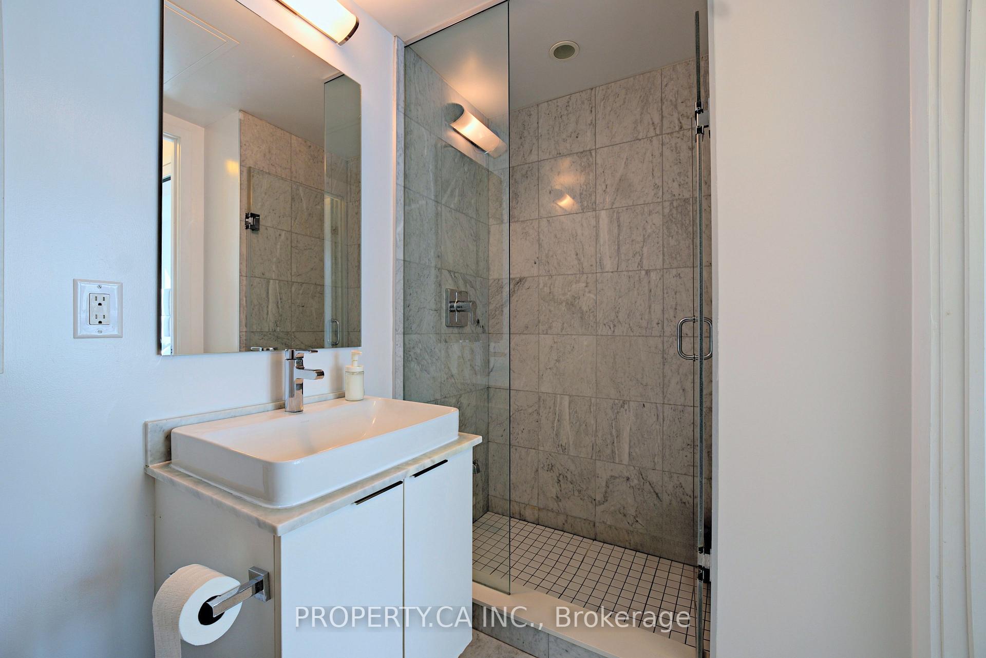 Photo 14 of Unit 1908, 14 York Street S, Toronto, Waterfront Communities — HOMEH