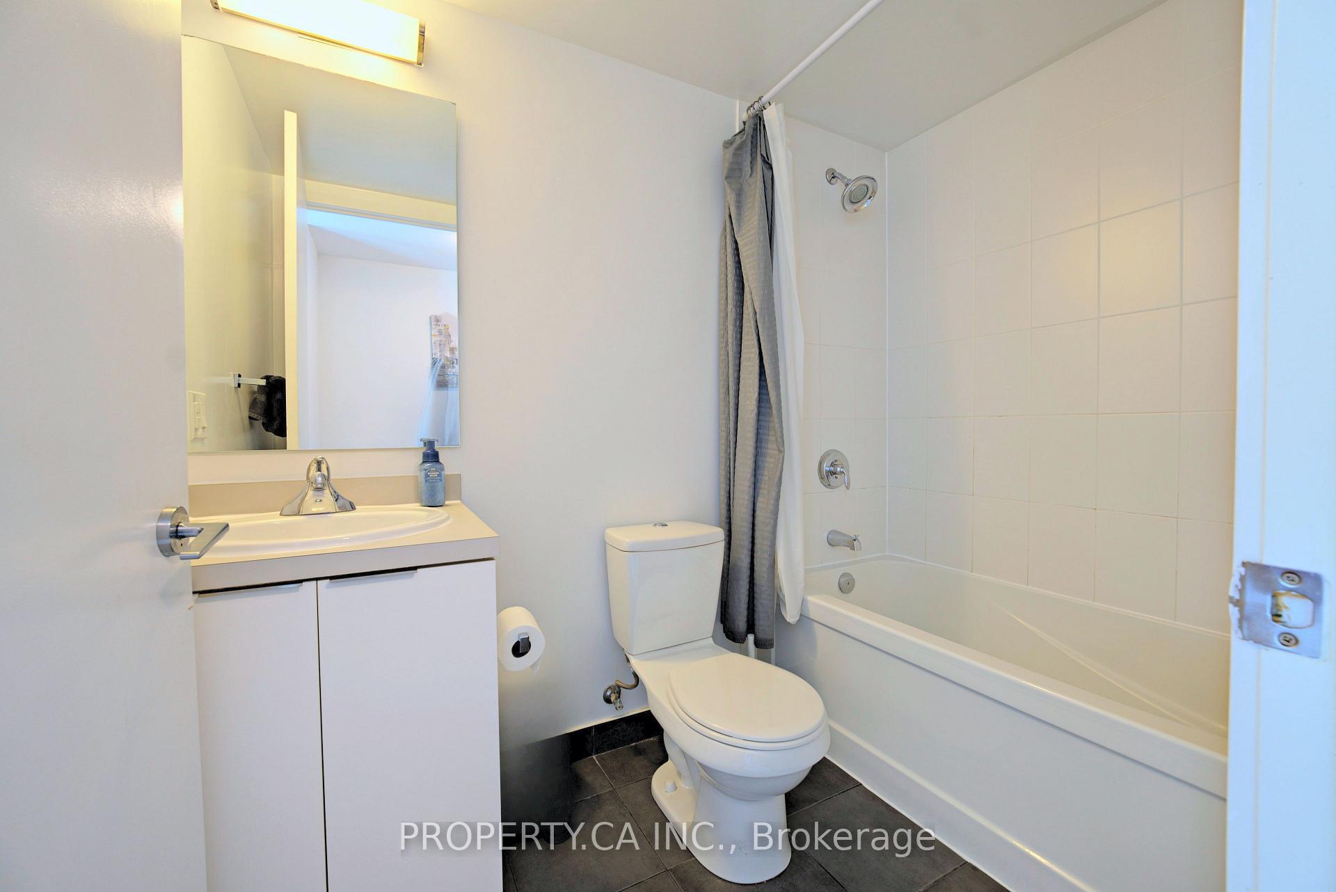 Photo 18 of Unit 1908, 14 York Street S, Toronto, Waterfront Communities — HOMEH