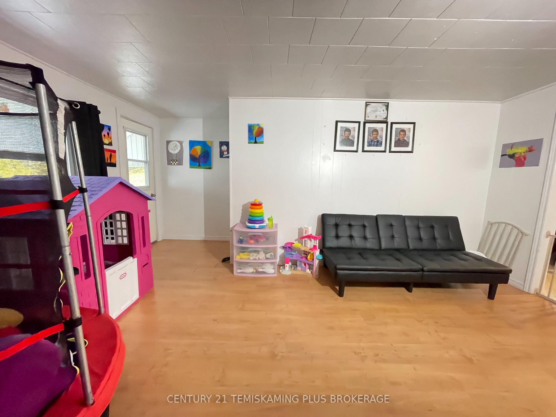 Photo 35 of 19 Prospect Avenue, Cobalt — HOMEH