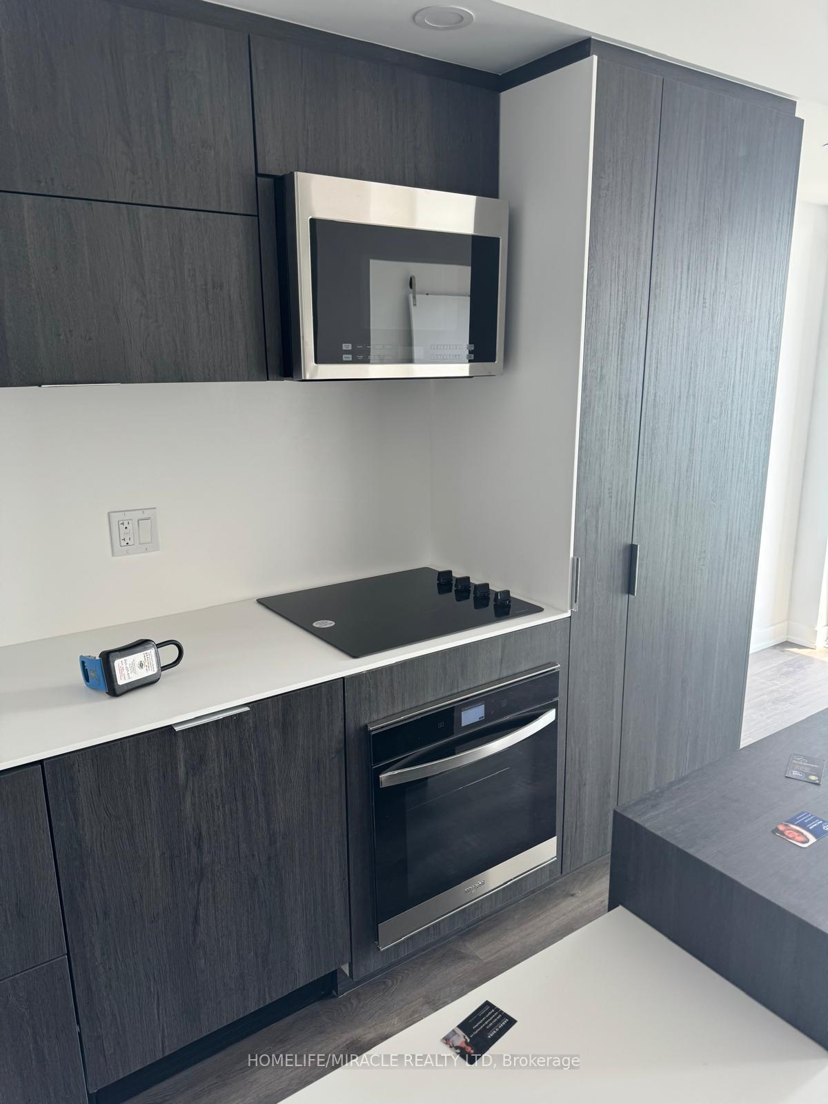 Photo 4 of Unit 1706, 370 Martha Street, Burlington, Brant — HOMEH
