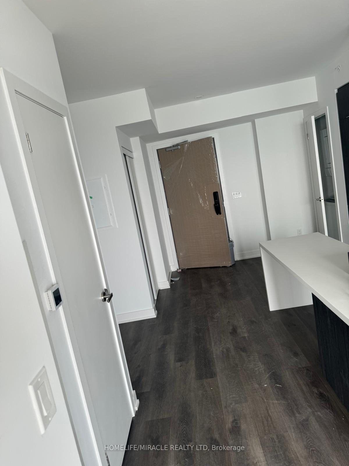 Photo 9 of Unit 1706, 370 Martha Street, Burlington, Brant — HOMEH
